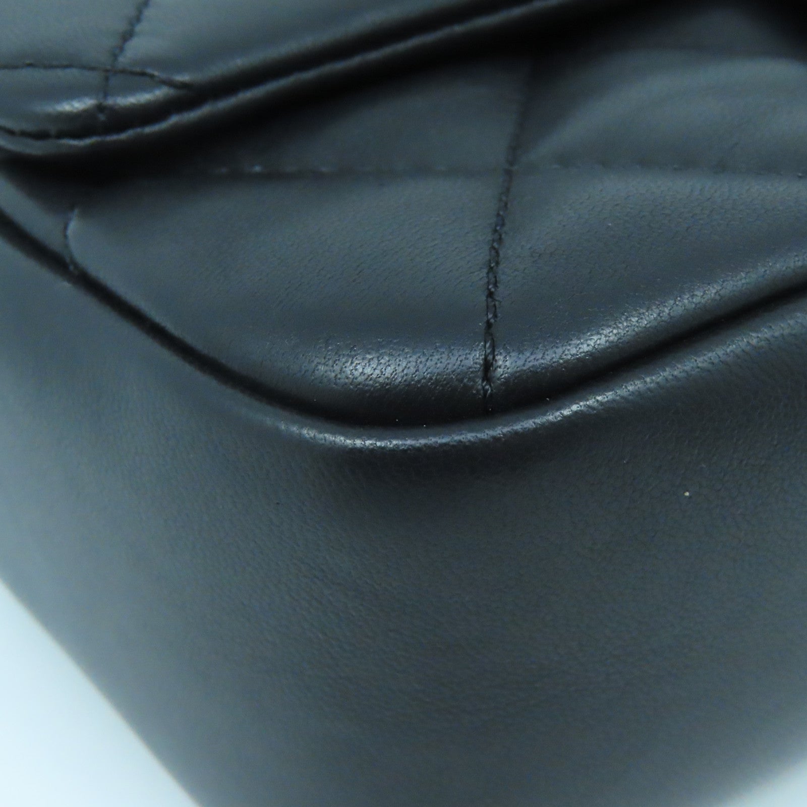CHANEL rhombic cowhide leather Chain Shoulder Bag gold buckle chain shoulder bag black