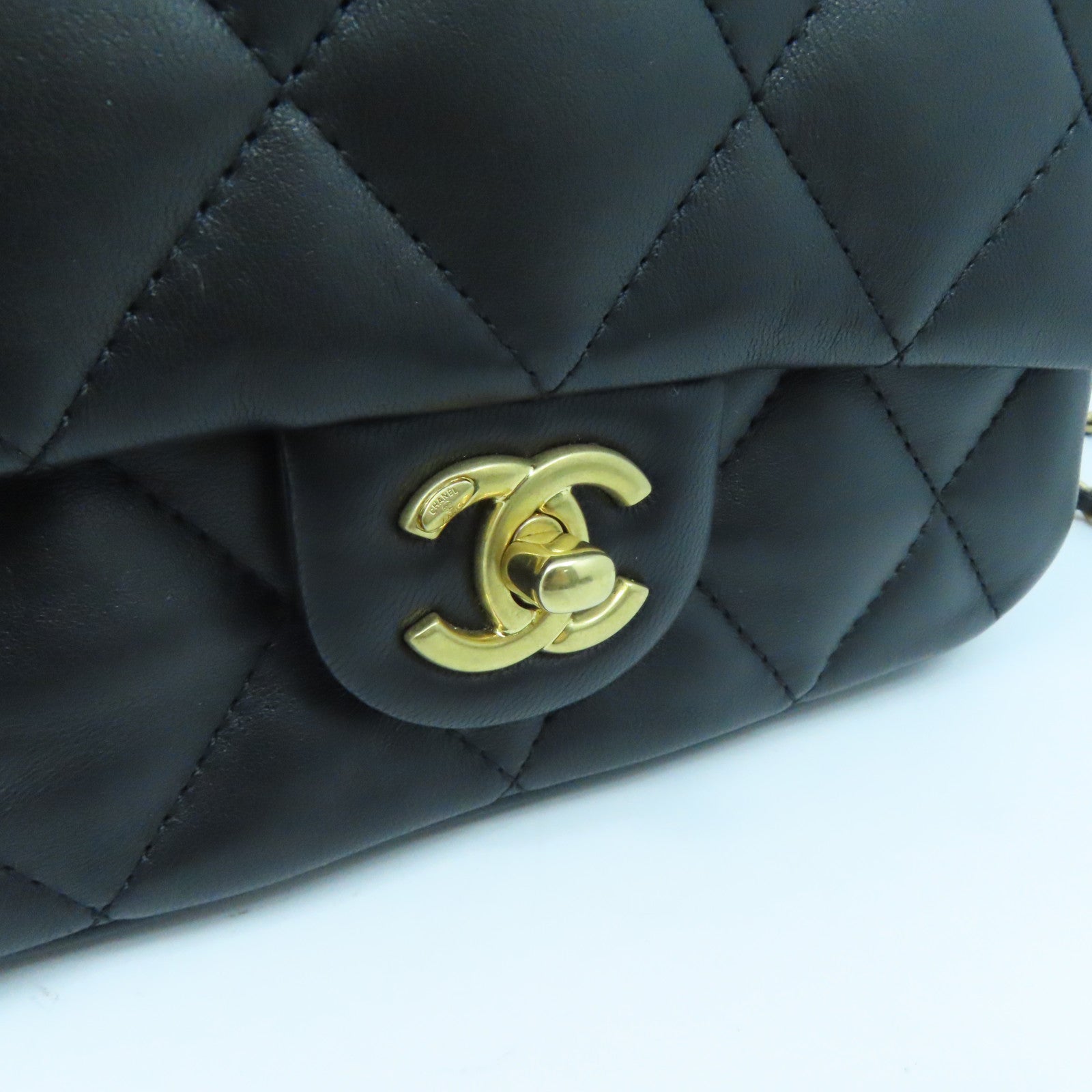 CHANEL rhombic cowhide leather Chain Shoulder Bag gold buckle chain shoulder bag black