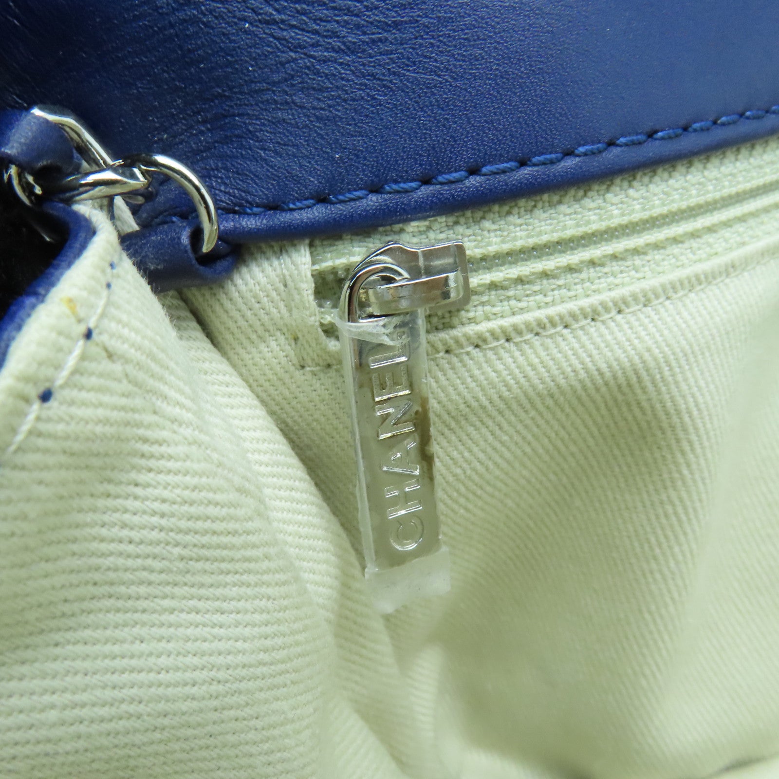 CHANEL 菱格羊皮皮革Chain Shoulder銀扣肩背袋藍色
