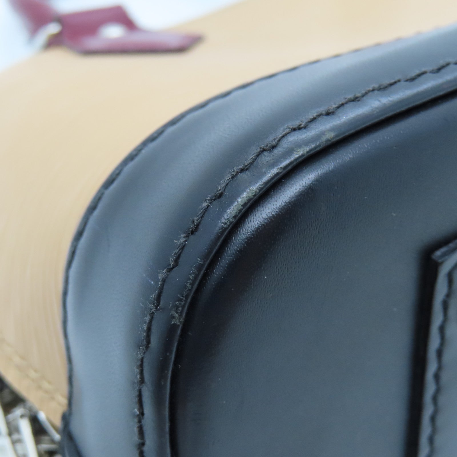 LOUIS VUITTON Epi Alma BB銀扣肩背袋棕色