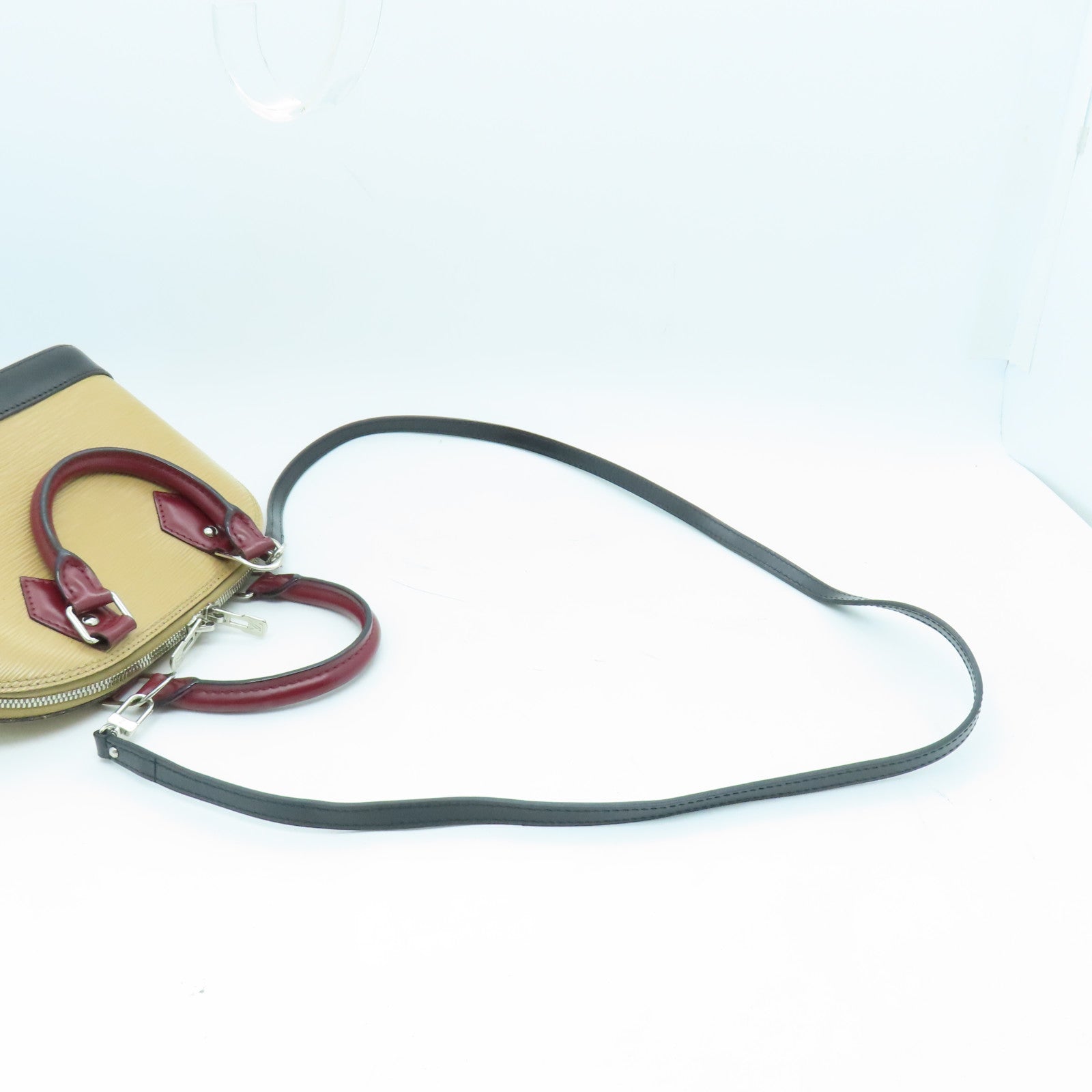 LOUIS VUITTON Epi Alma BB銀扣肩背袋棕色