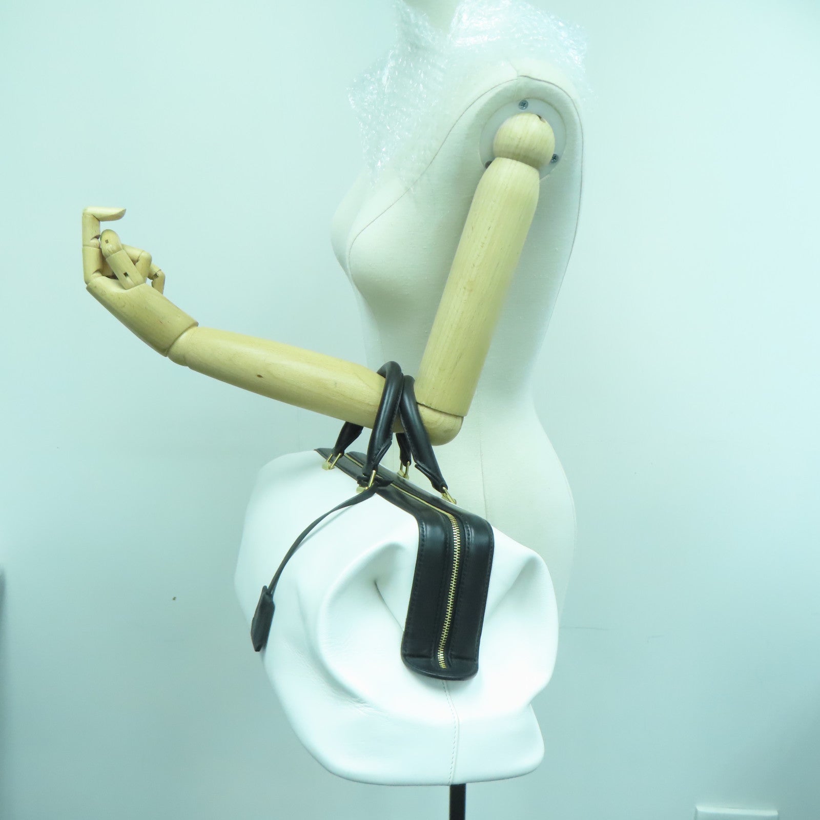 CELINE 牛皮皮革Long Frame Bag金扣手挽袋白色/黑色