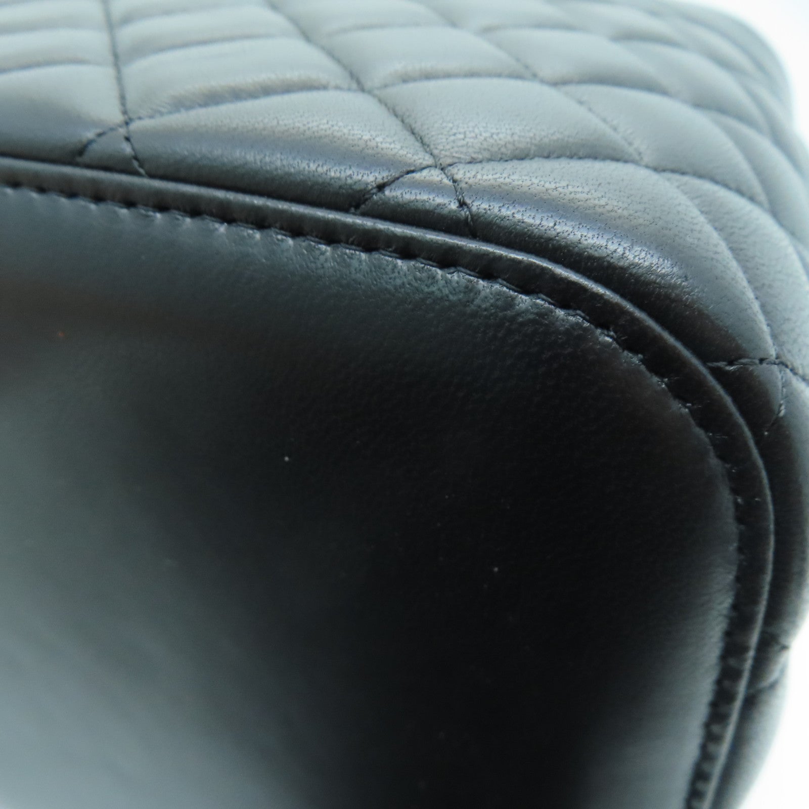 CHANEL 菱格牛皮皮革Cosmetic Hand Bag金扣化妆袋黑色