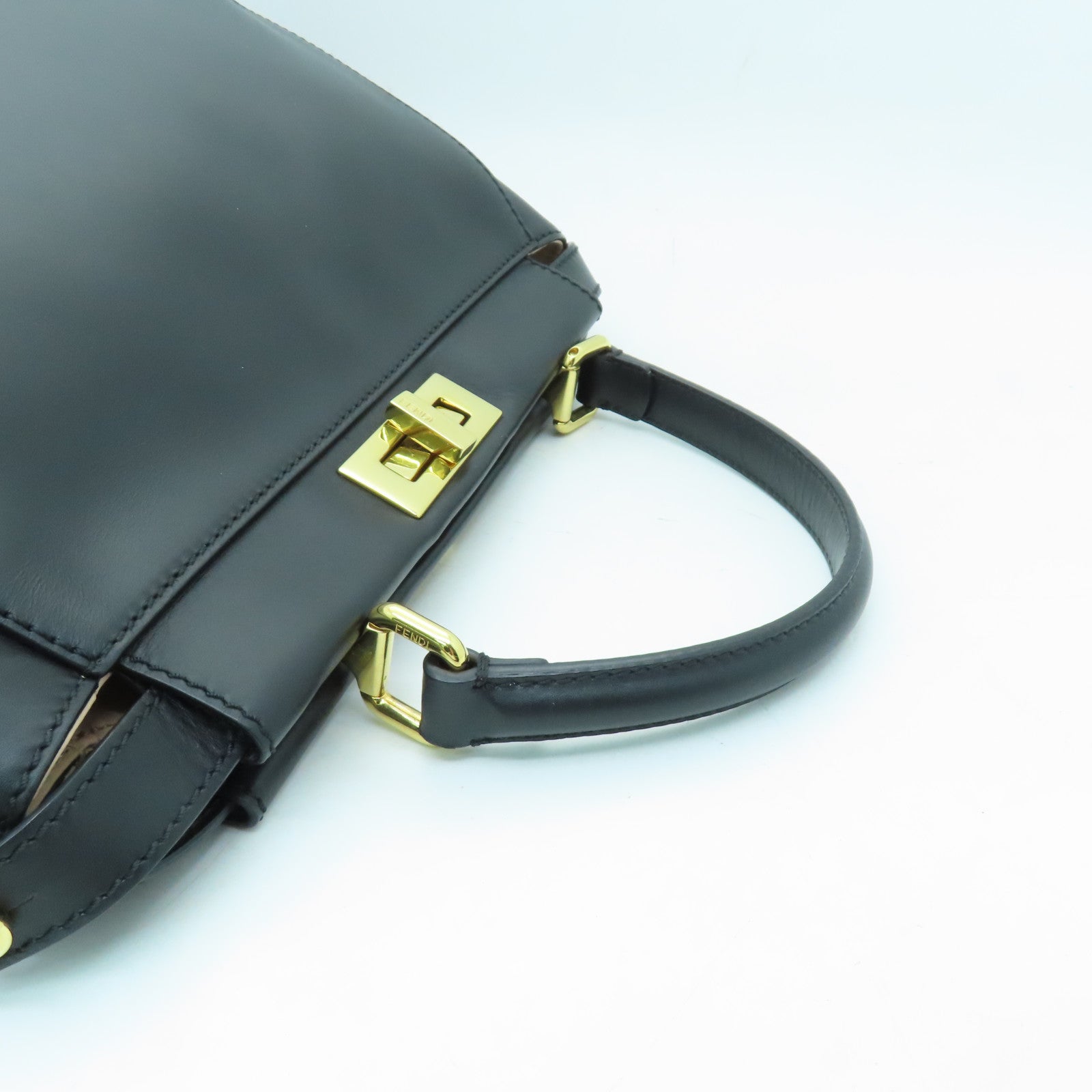 FENDI 【激減優惠】牛皮皮革Peekaboo金扣手挽袋黑色