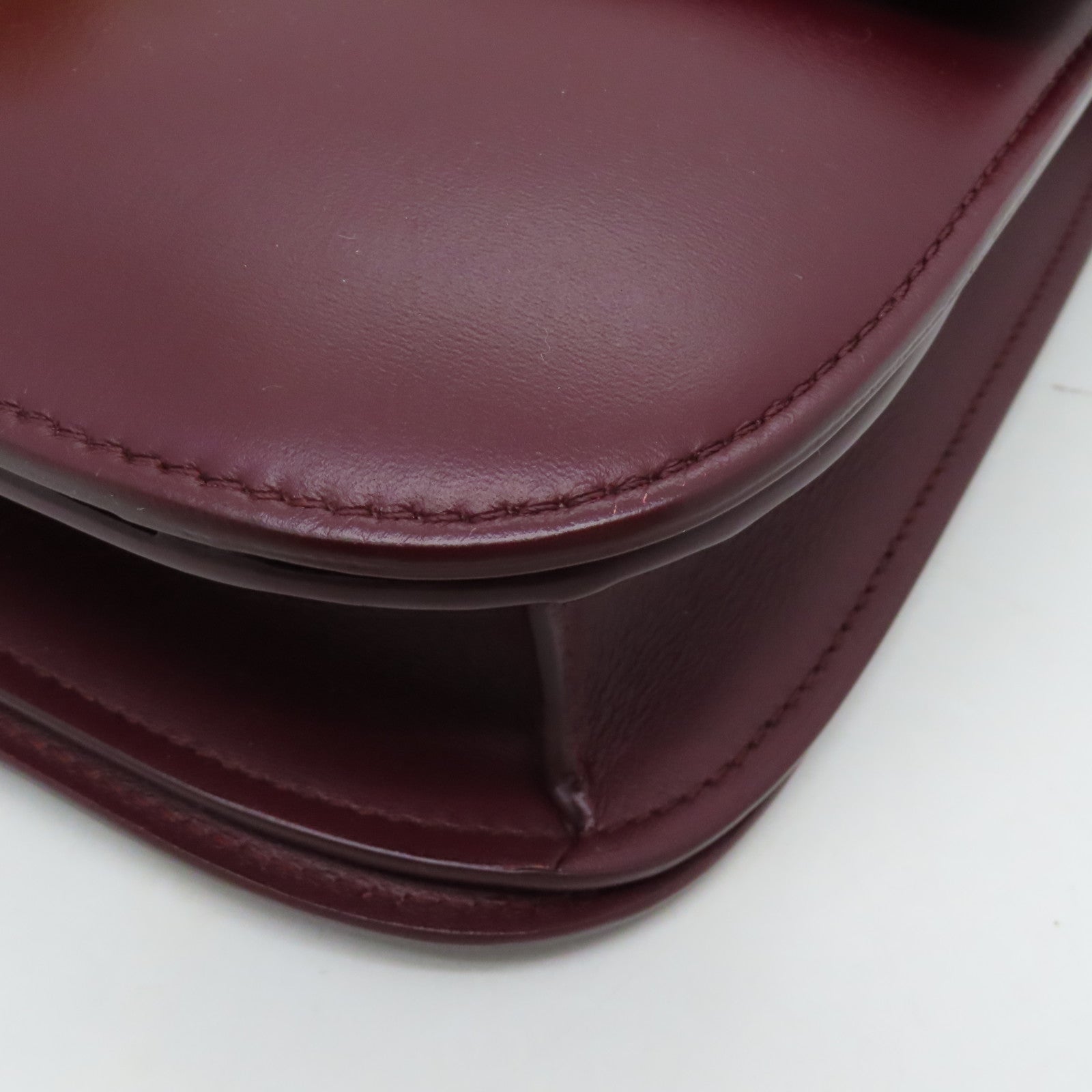 CELINE 牛皮皮革Classic Box金扣肩背袋酒紅色
