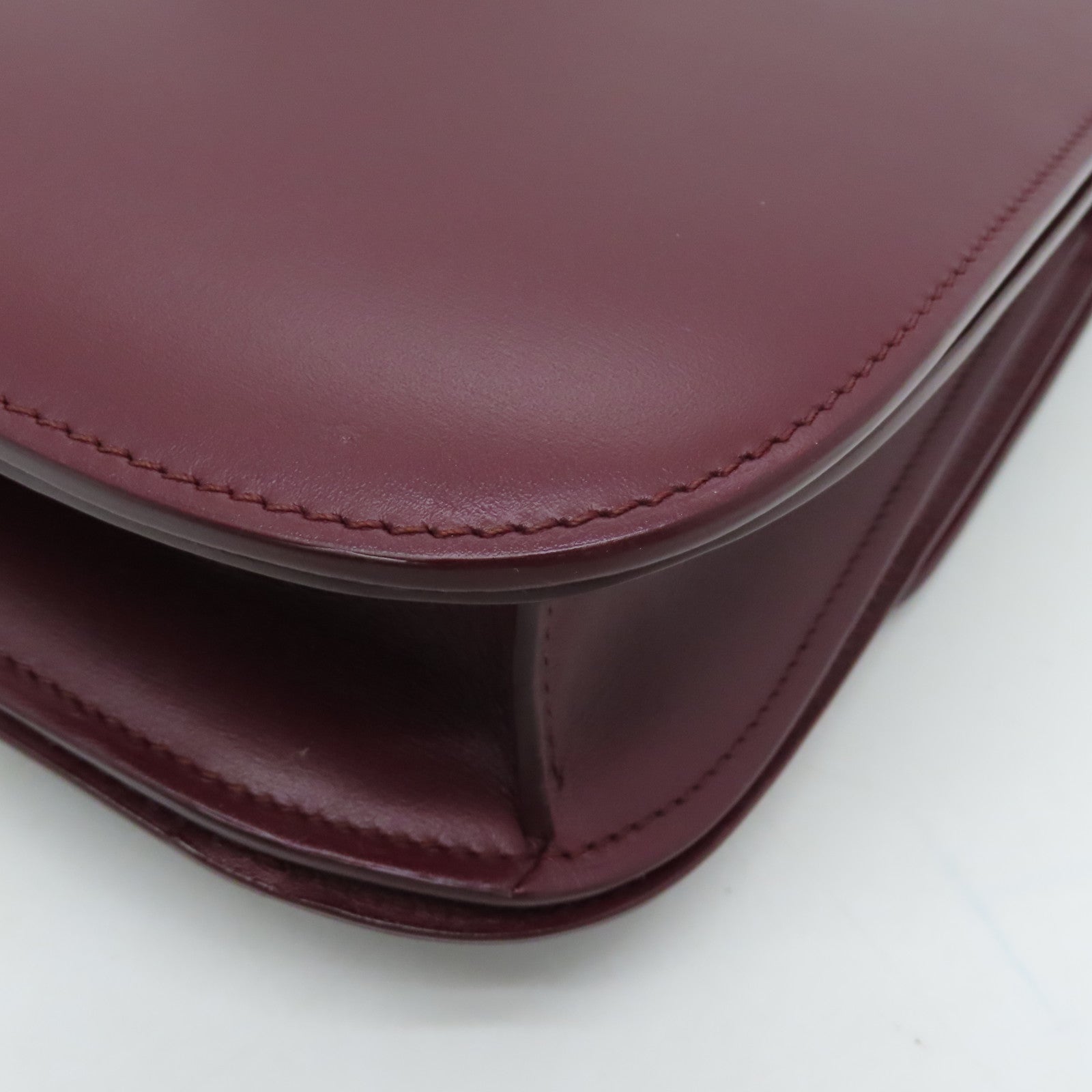 CELINE 牛皮皮革Classic Box金扣肩背袋酒紅色
