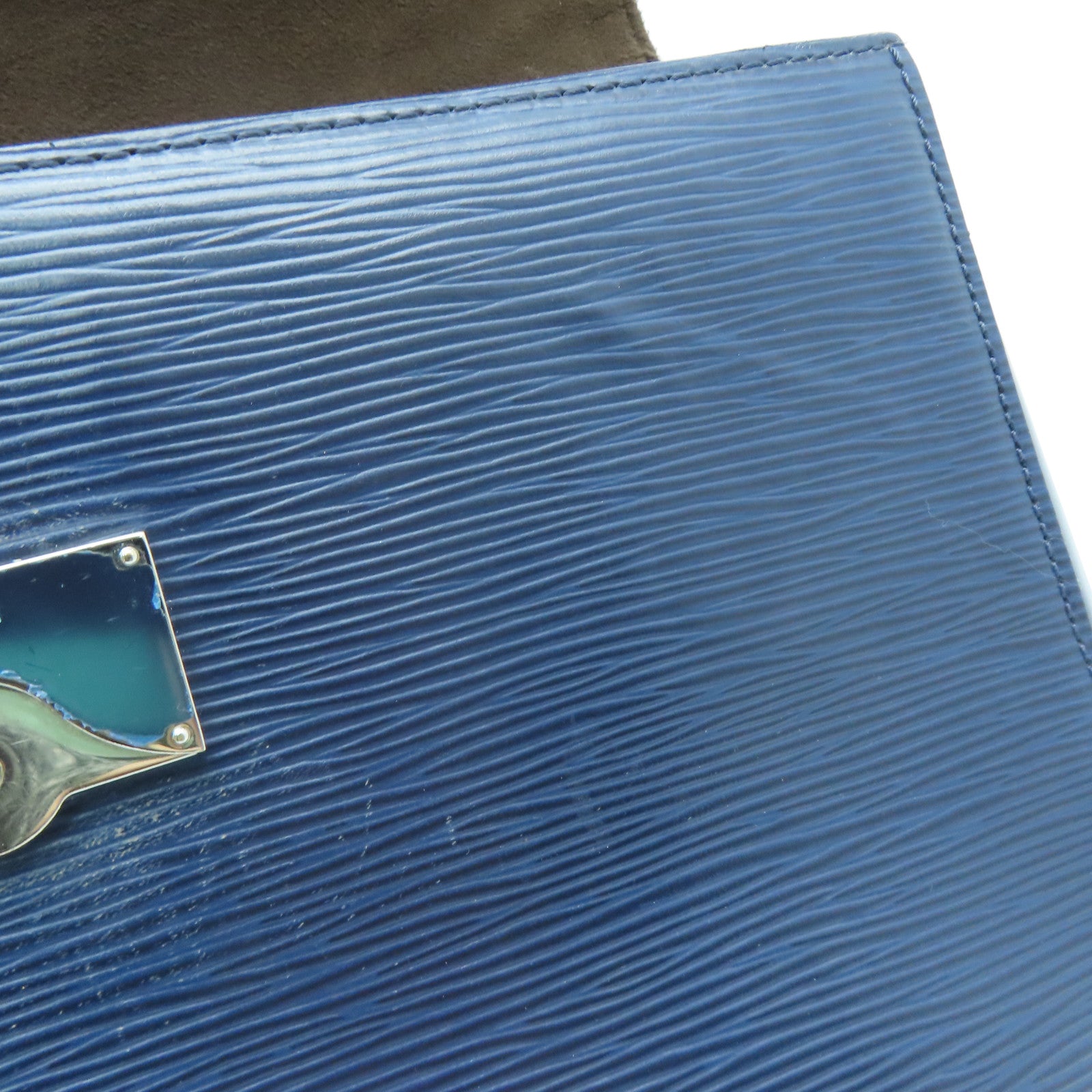 LOUIS VUITTON [Sharp Discount] Epi Cluny MM Silver Buckle Chain Shoulder Bag Blue