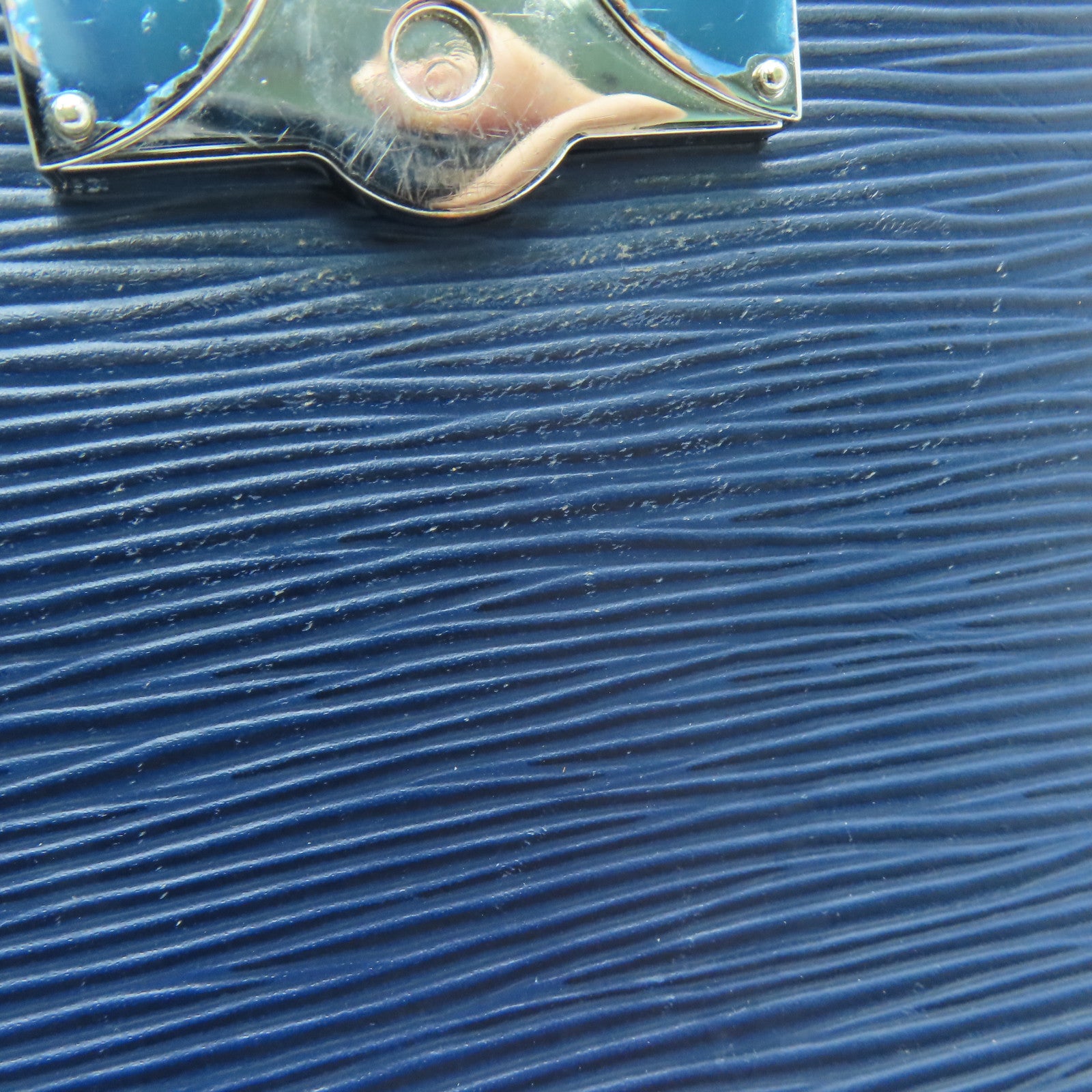 LOUIS VUITTON [Sharp Discount] Epi Cluny MM Silver Buckle Chain Shoulder Bag Blue
