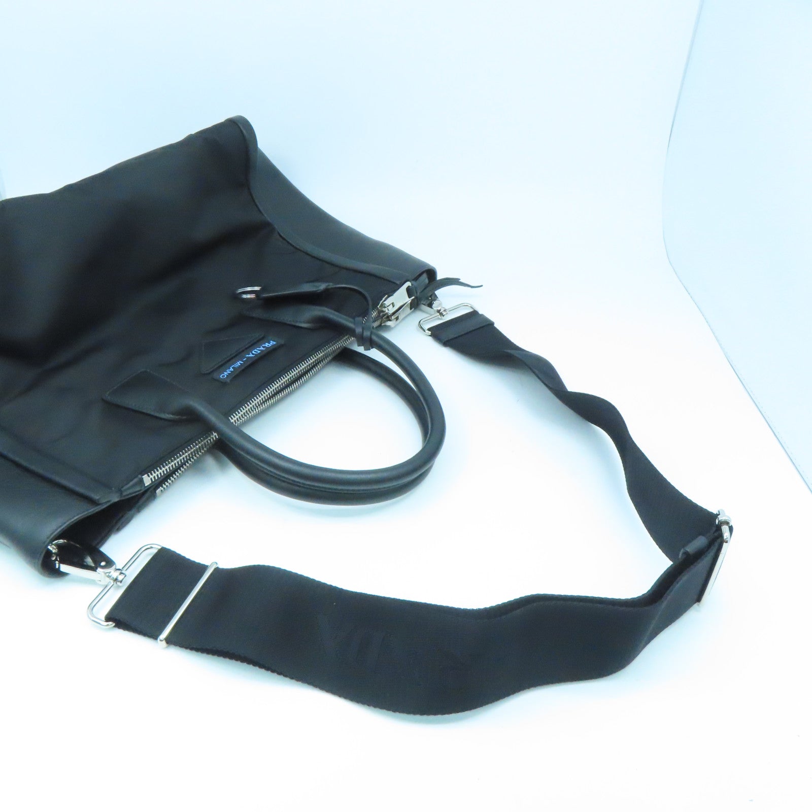 PRADA 尼龙/牛皮皮革2way Shoulder Bag银扣手挽肩背两用袋黑色