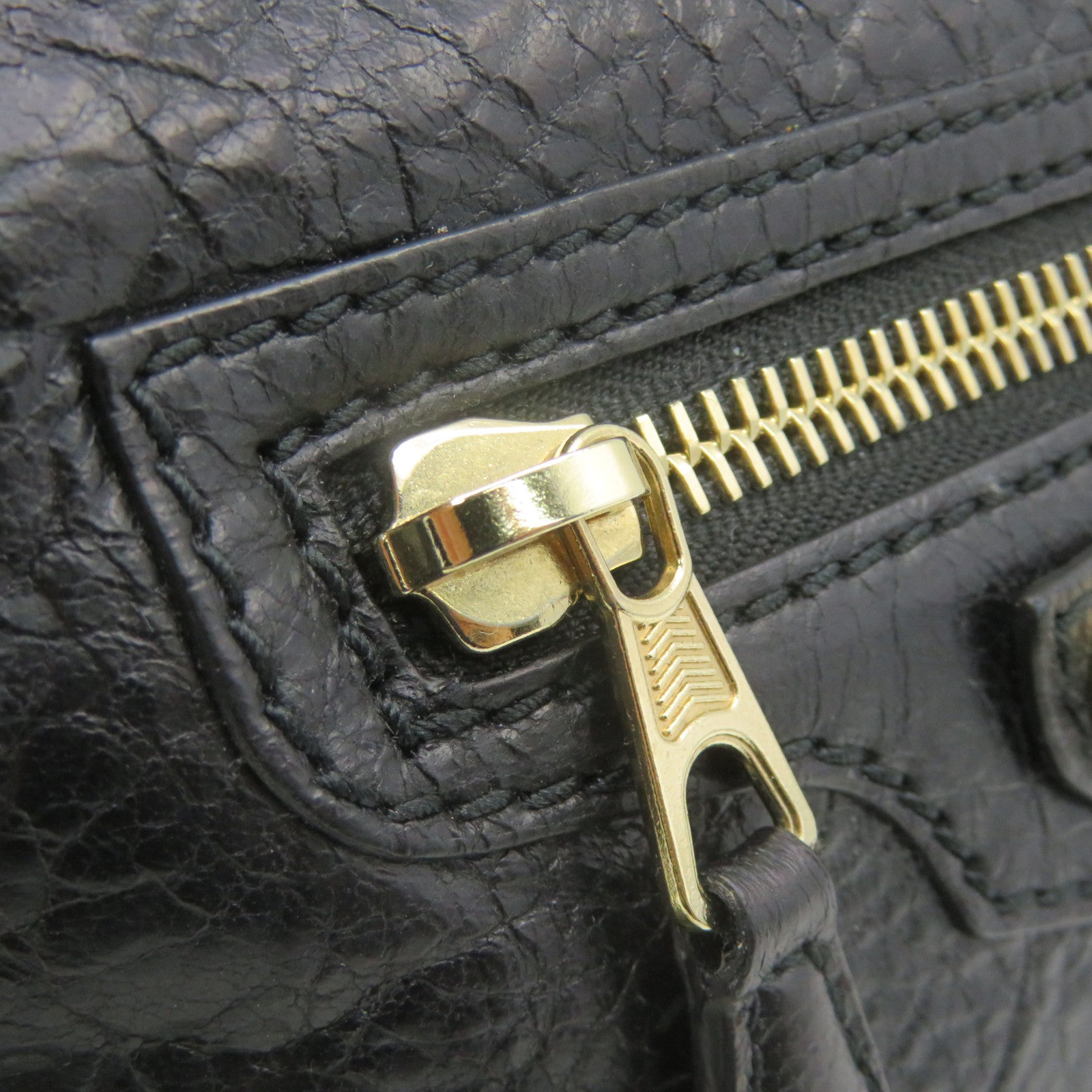 BALENCIAGA 牛皮皮革Giant Hip Crossbody Shoulder Bag肩背袋黑色