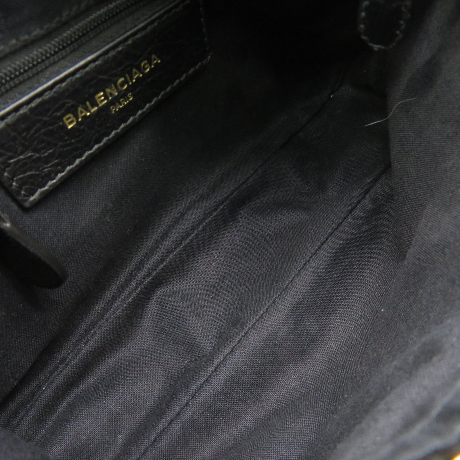 BALENCIAGA 牛皮皮革Giant Hip Crossbody Shoulder Bag肩背袋黑色