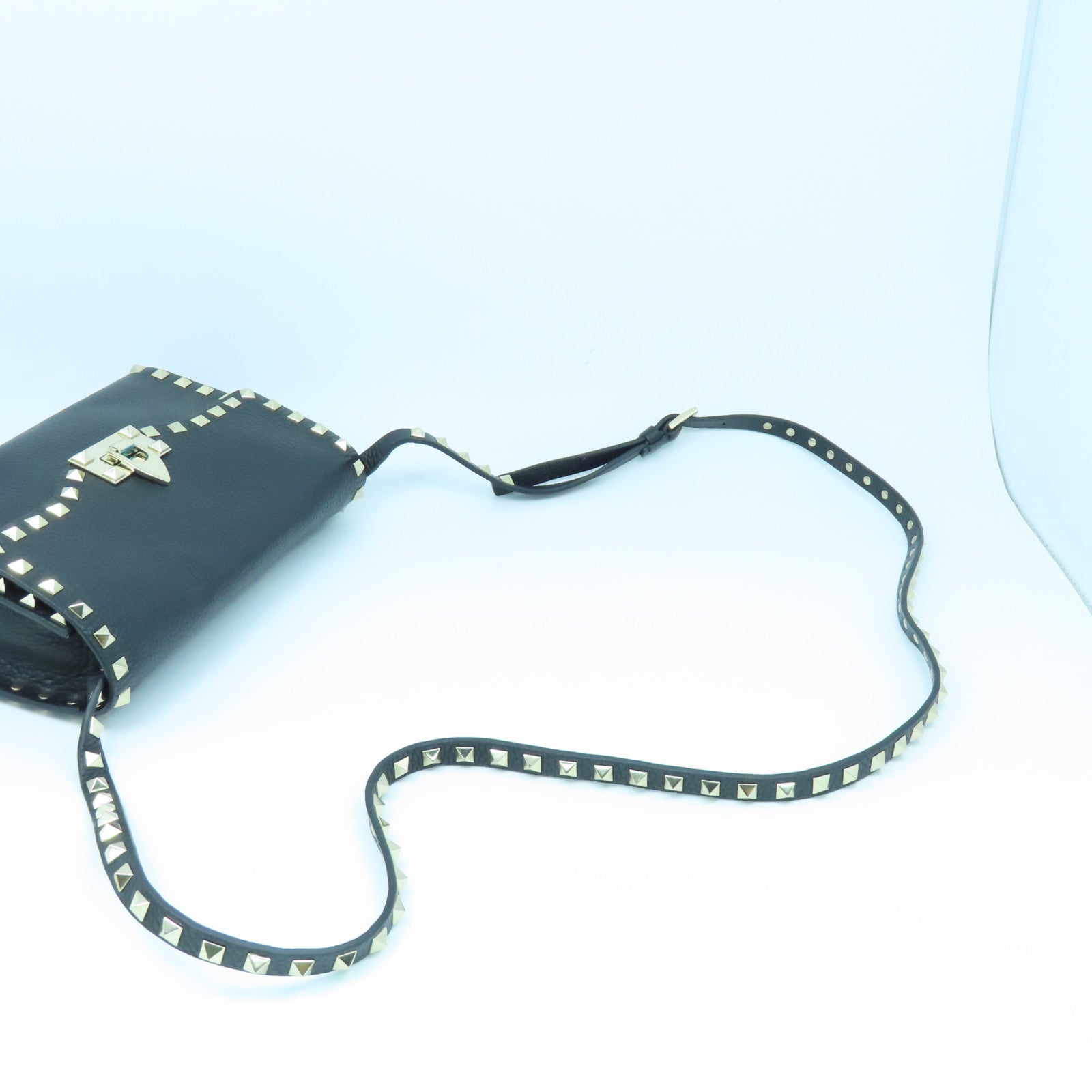 Valentino Calfskin Leather Garavani Rockstud Shoulder Bag Gold Buckle Shoulder Bag Black