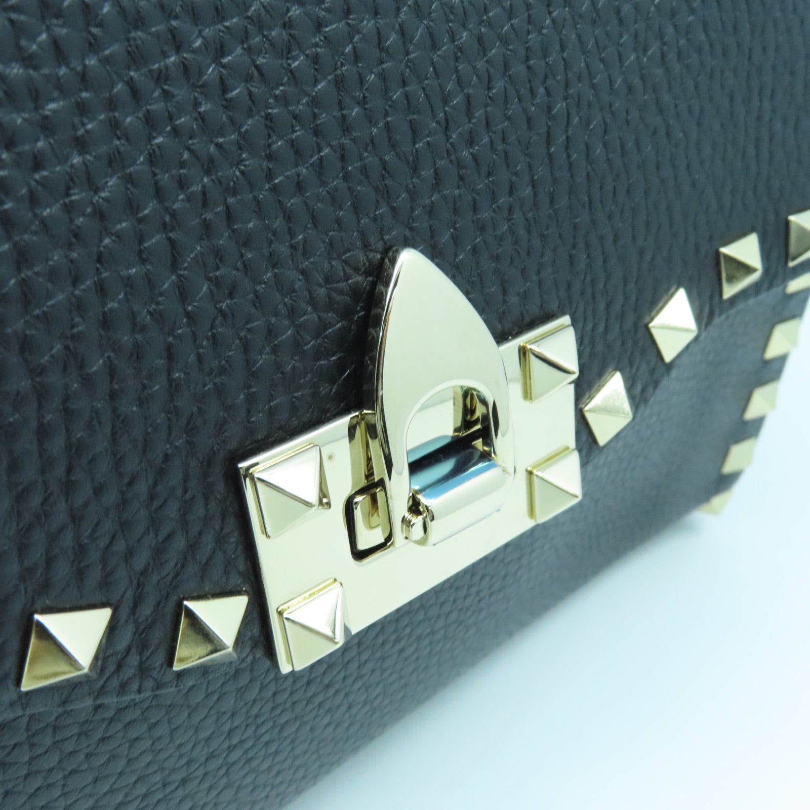 Valentino Calfskin Leather Garavani Rockstud Shoulder Bag Gold Buckle Shoulder Bag Black