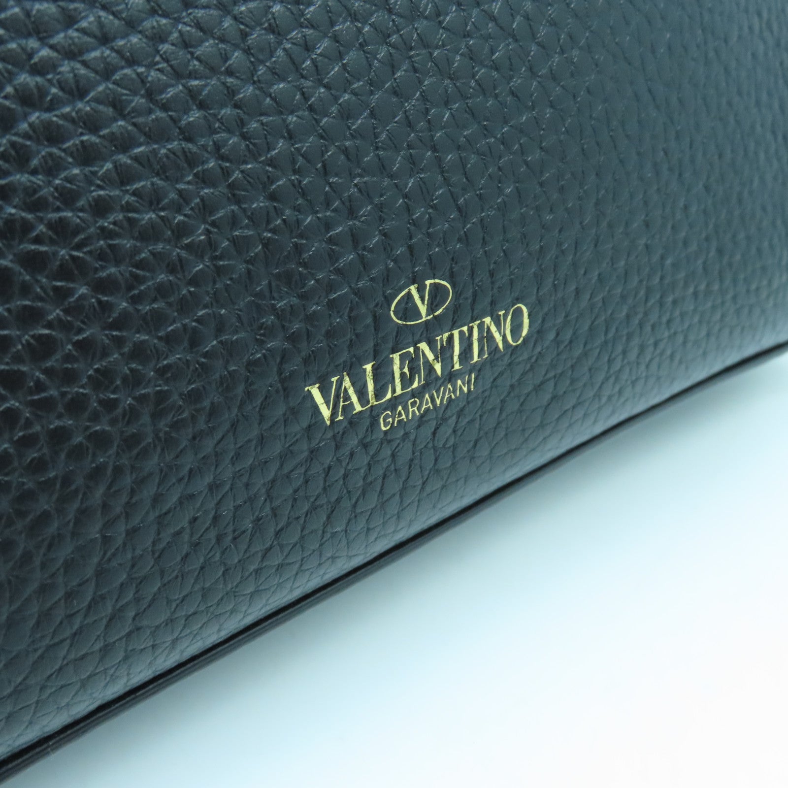Valentino Calfskin Leather Garavani Rockstud Shoulder Bag Gold Buckle Shoulder Bag Black