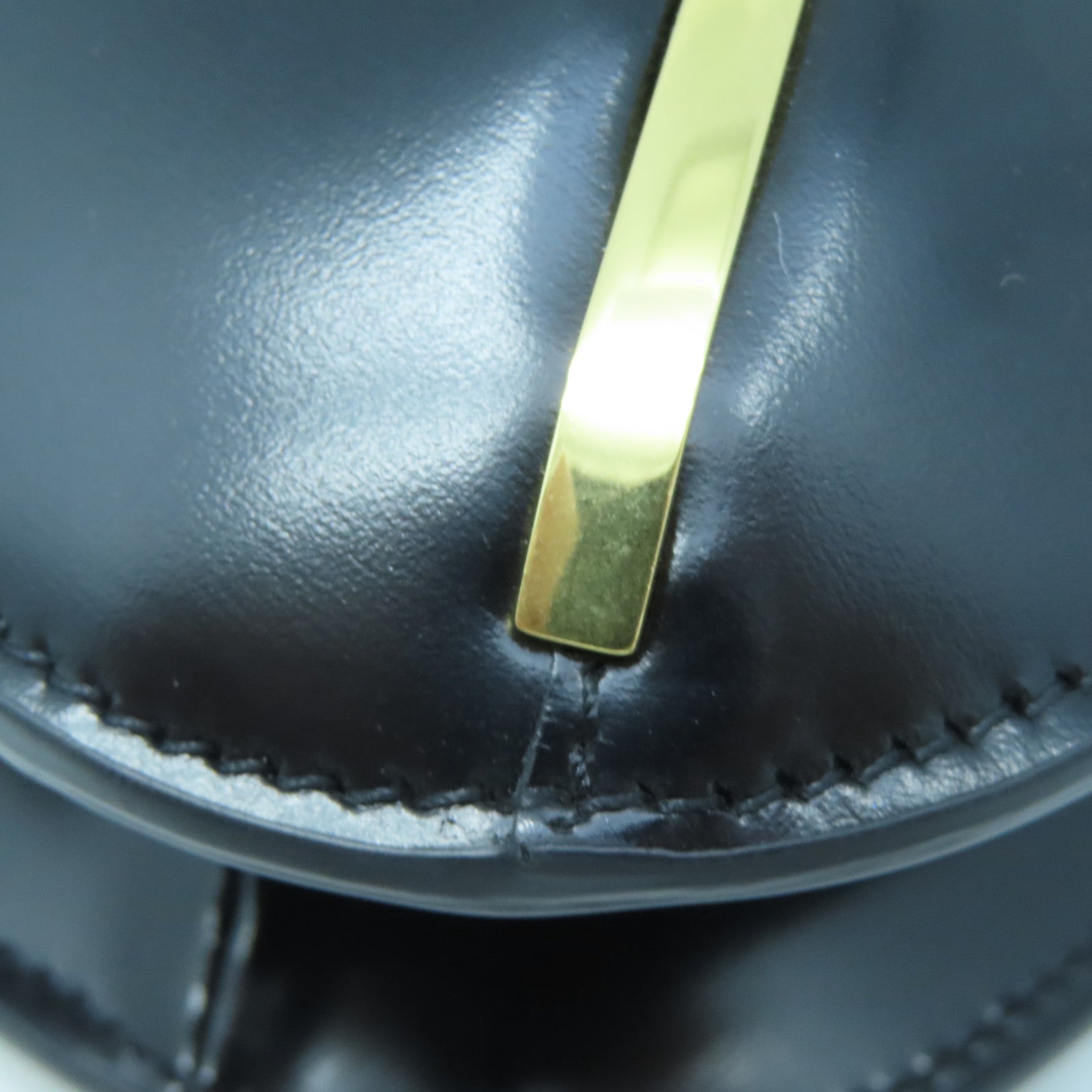CELINE cowhide leather Shoulder Bag gold buckle chain shoulder bag black