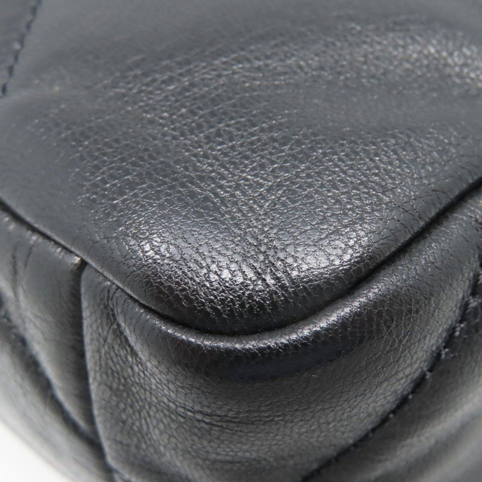 CHANEL 菱格牛皮皮革Chain Shoulder金銀扣鏈帶肩背袋黑色