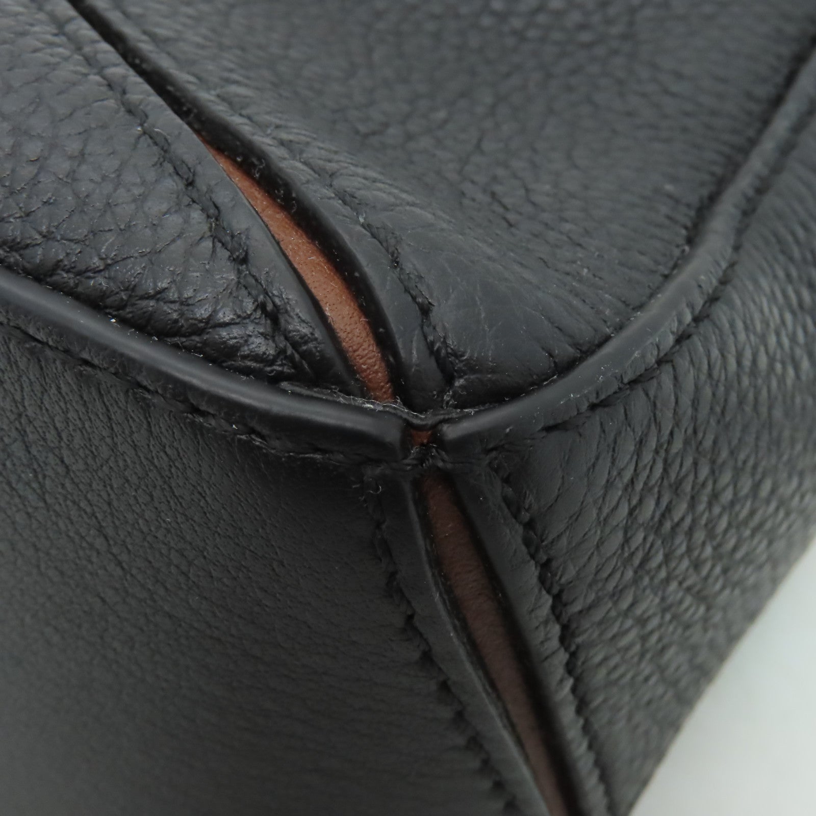 LOEWE 牛皮皮革Susuwatari Mini Puzzle Bag金扣手挽肩背兩用袋啡色/黑色