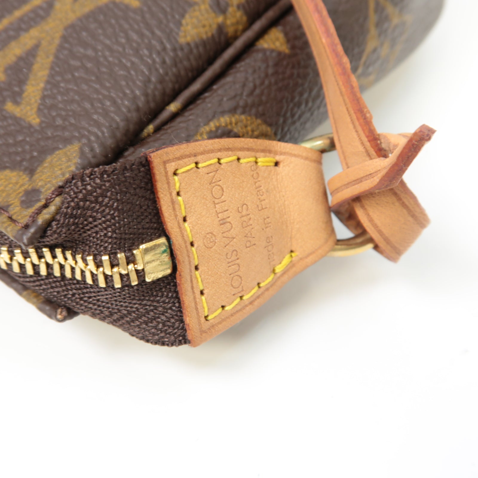 LOUIS VUITTON Monogram Pochette Accessories金扣手挽袋棕色