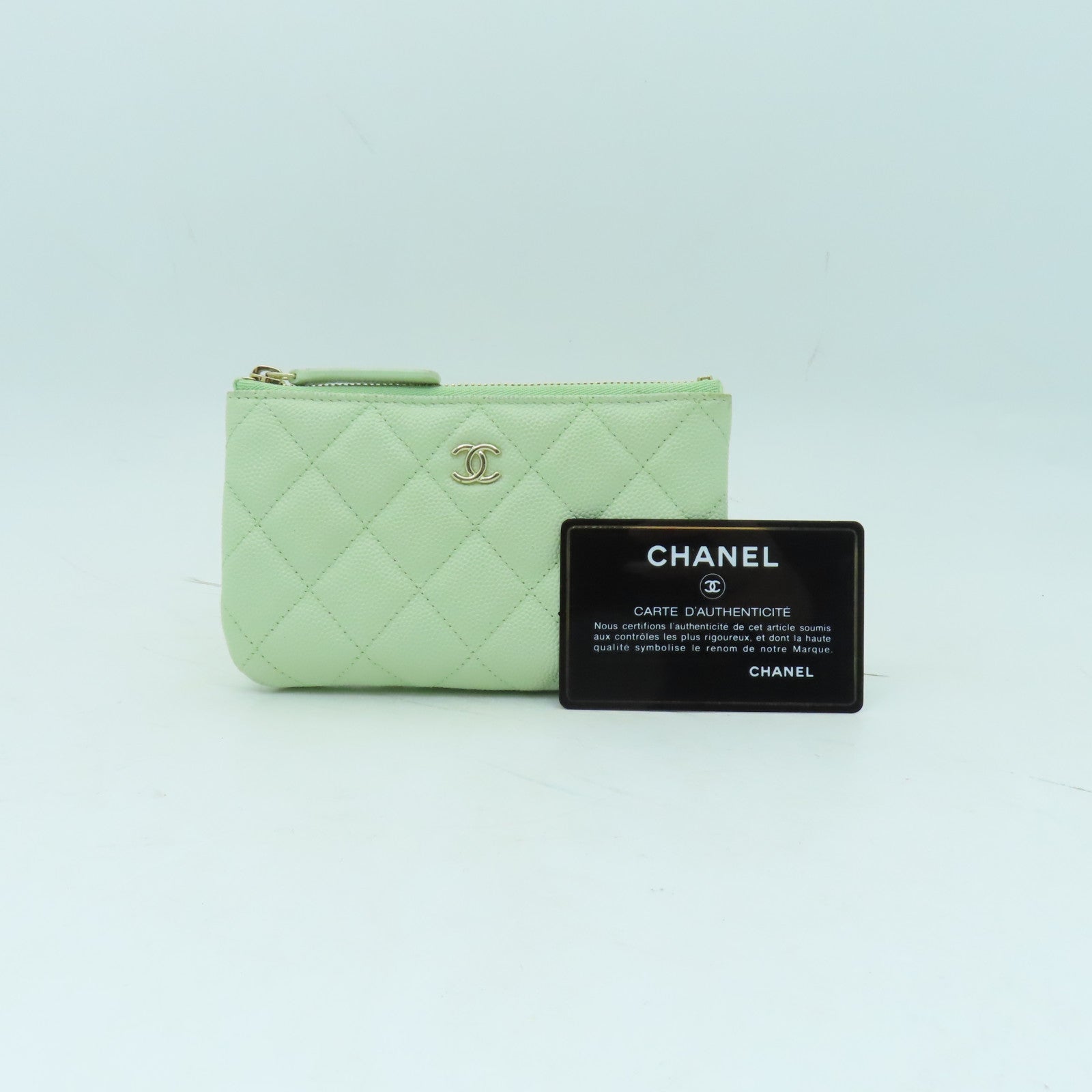 CHANEL 菱格Caviar皮革Mini Pouch金扣手拿包淺綠色