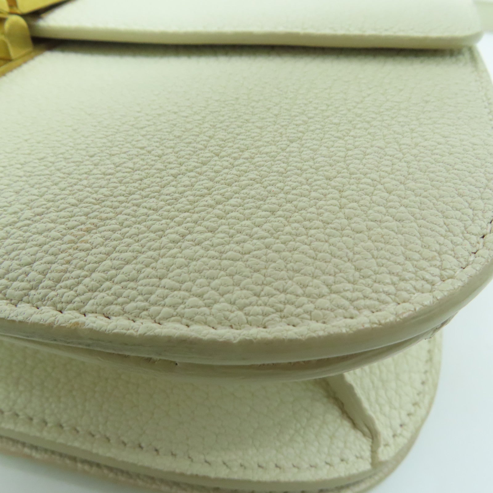 CELINE 牛皮皮革Shoulder Bag金扣肩背袋米白色