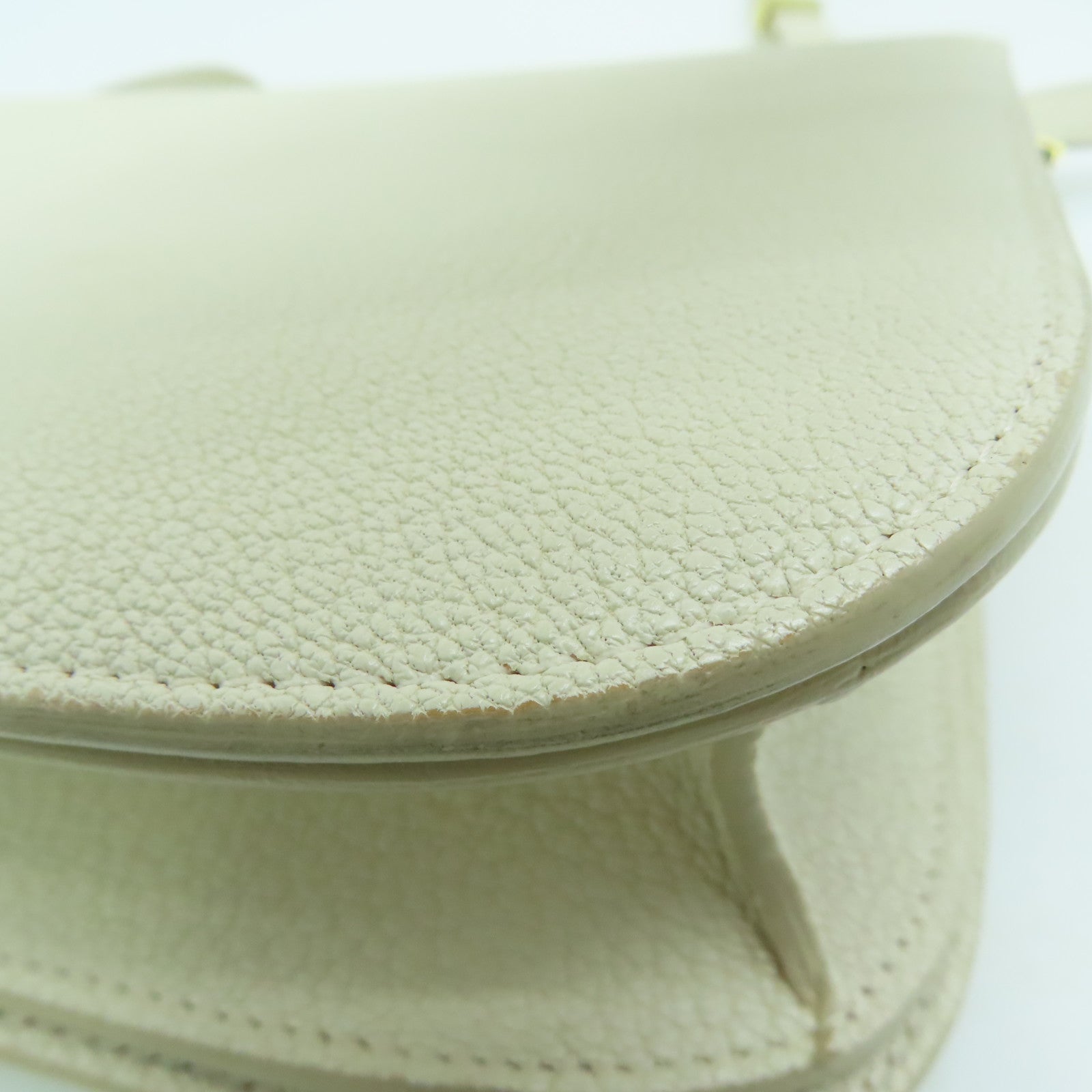 CELINE 牛皮皮革Shoulder Bag金扣肩背袋米白色