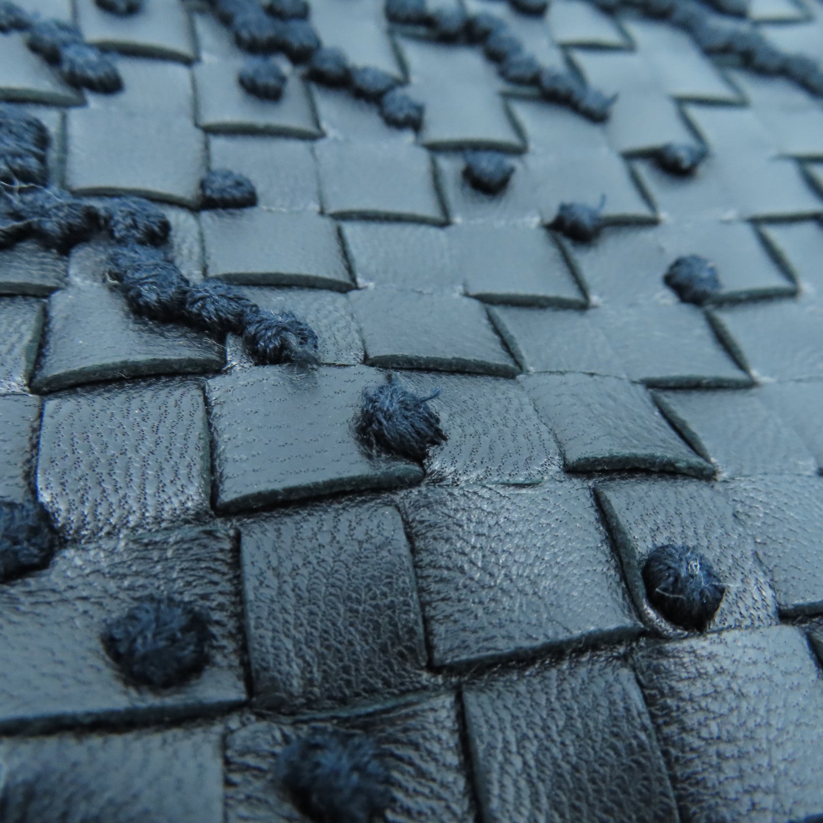 BOTTEGA VENETA 织纹皮革Shoulder Bag肩背袋黑色