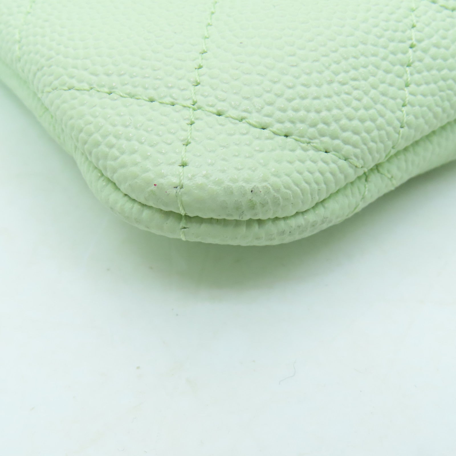 CHANEL 菱格Caviar皮革Mini Pouch金扣手拿包淺綠色