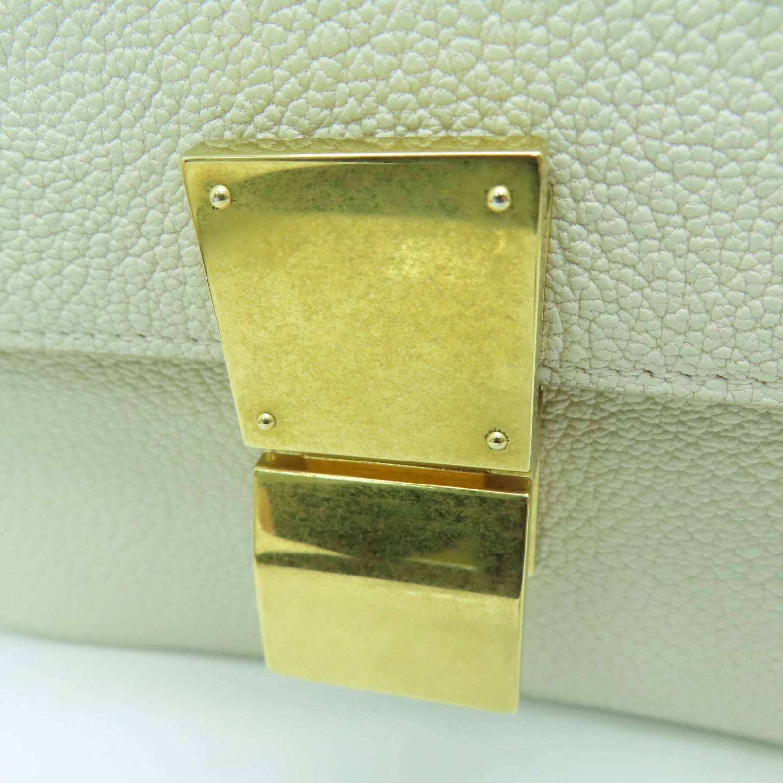 CELINE 牛皮皮革Shoulder Bag金扣肩背袋米白色