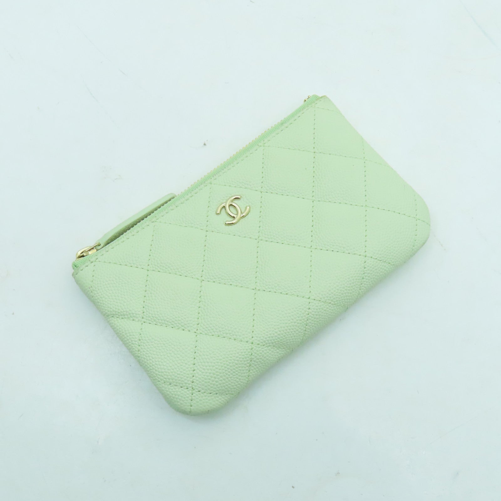 CHANEL 菱格Caviar皮革Mini Pouch金扣手拿包淺綠色