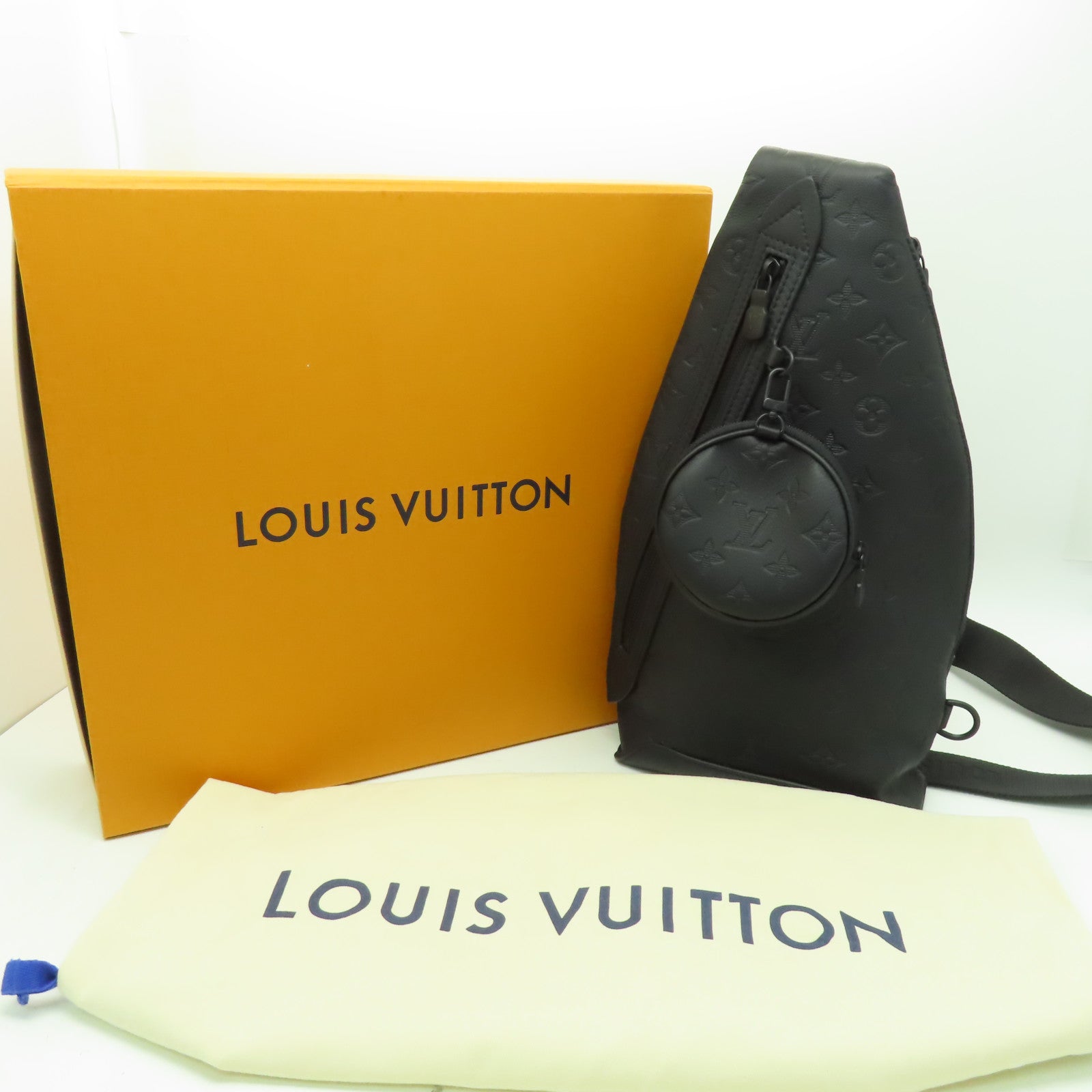 LOUIS VUITTON Monogram Shadow Duo Slingbag肩背袋黑色