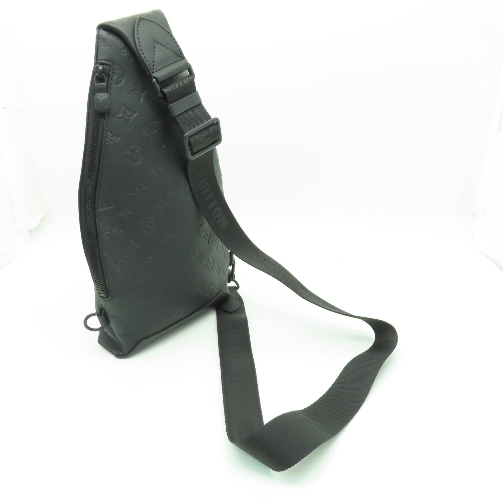 LOUIS VUITTON Monogram Shadow Duo Slingbag肩背袋黑色