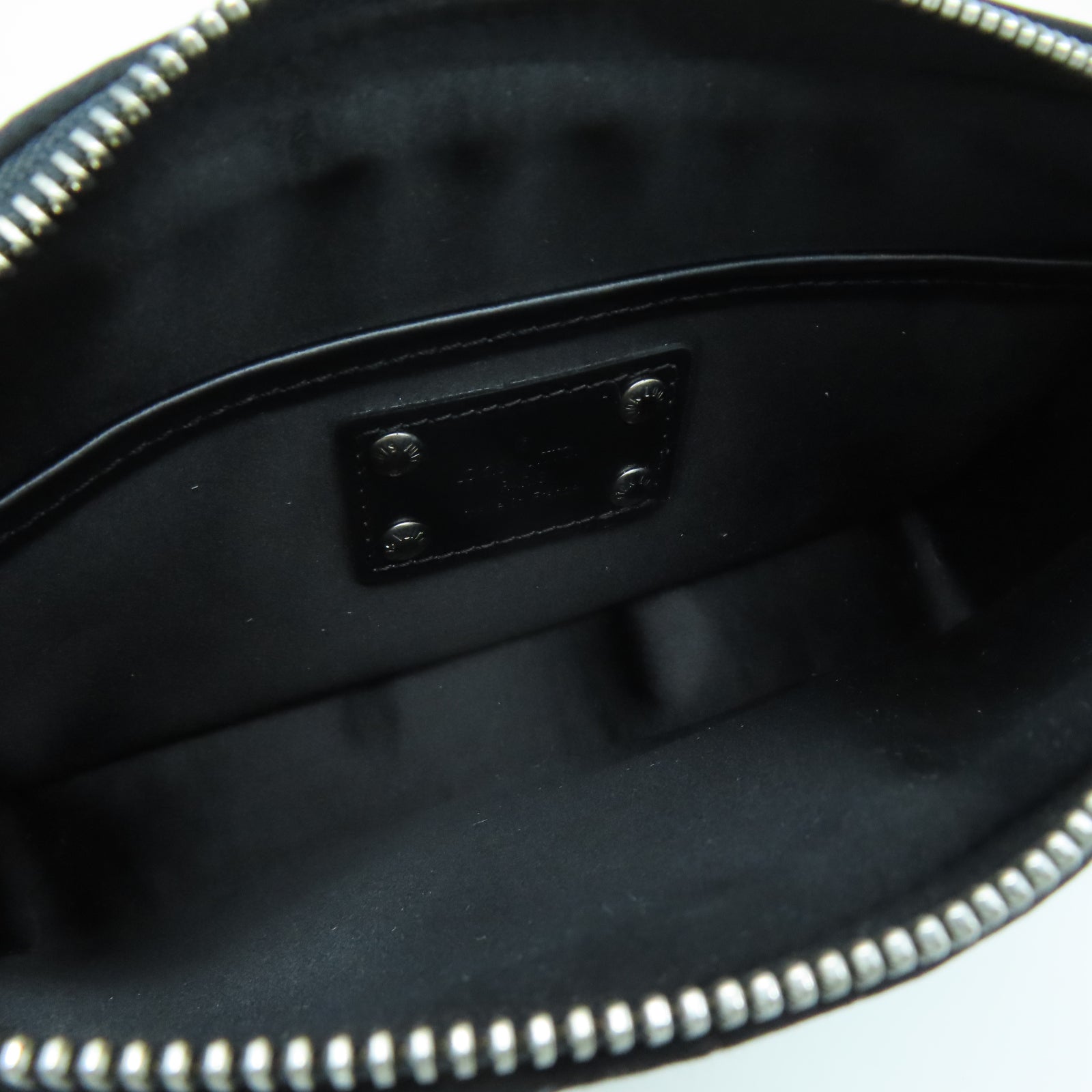 LOUIS VUITTON Monogram Mini Satin Comte De Fees Pouch銀扣肩背袋黑色