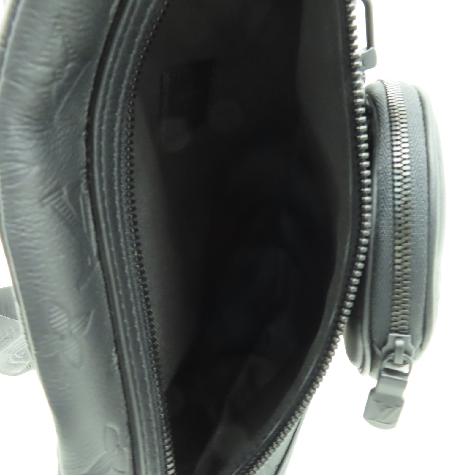 LOUIS VUITTON Monogram Shadow Duo Slingbag肩背袋黑色