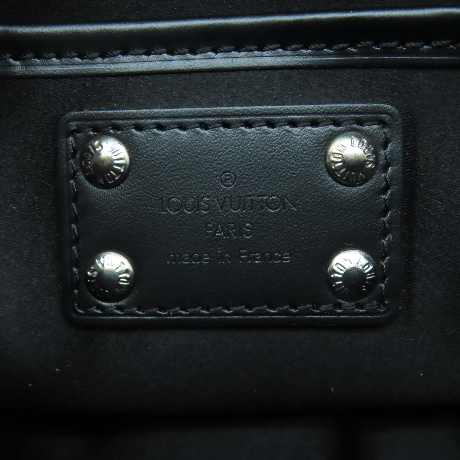 LOUIS VUITTON Monogram Mini Satin Comte De Fees Pouch銀扣肩背袋黑色
