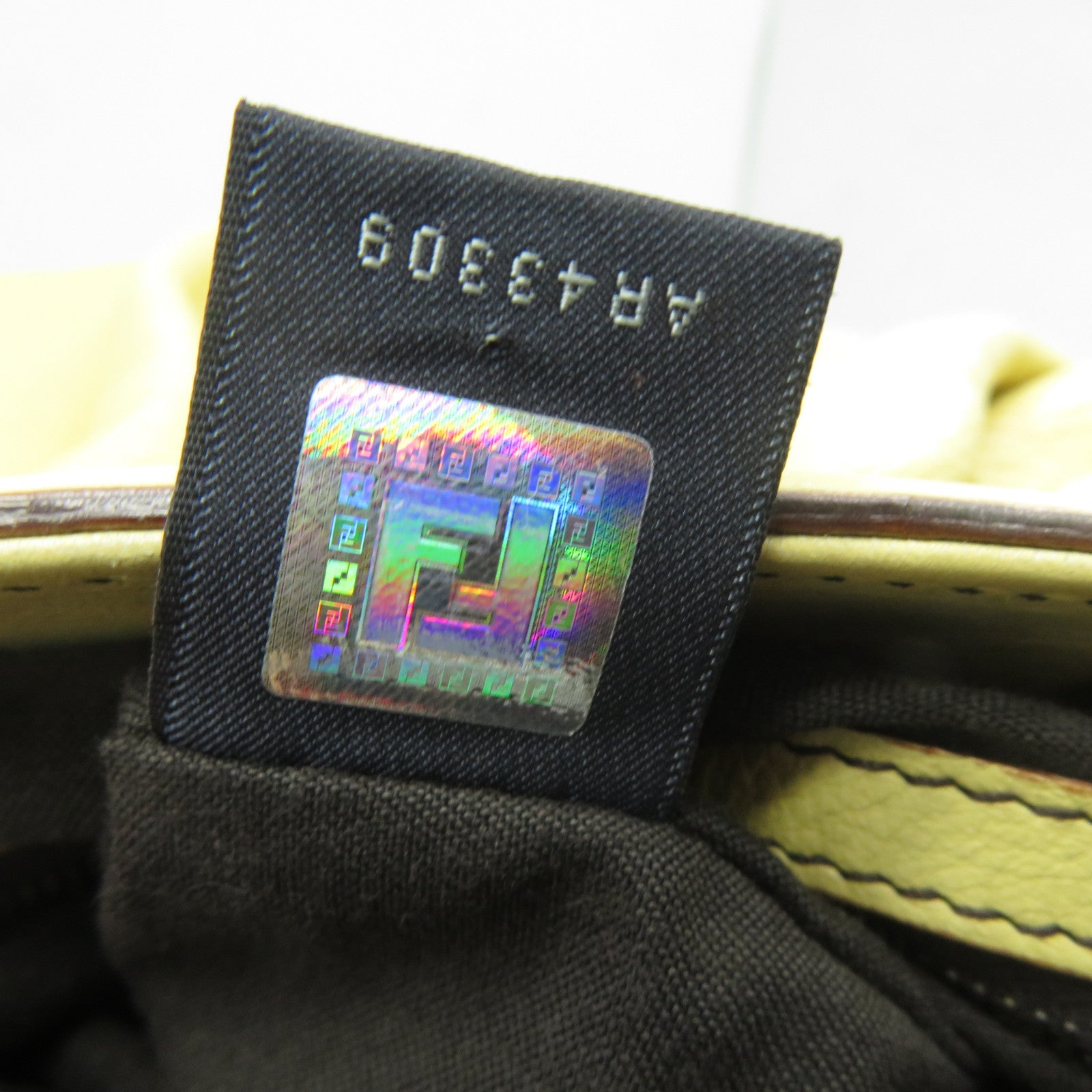 FENDI 牛皮皮革Borsa Doctor銀扣手挽袋淺黃色