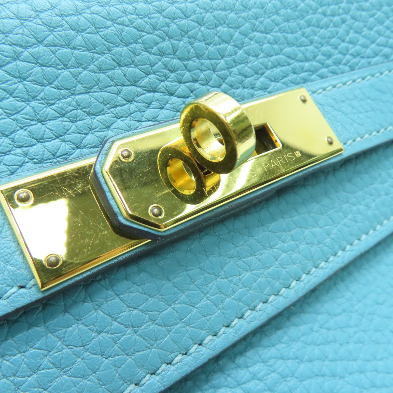 HERMES Clemence Leather Kelly 28 Gold Buckle Handle Shoulder Bag Light Blue