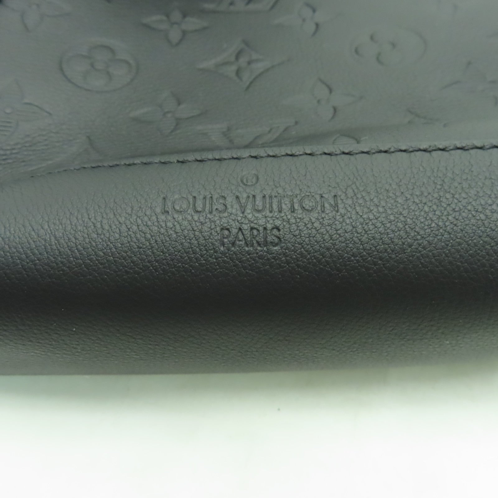 LOUIS VUITTON Monogram Shadow Duo Slingbag肩背袋黑色