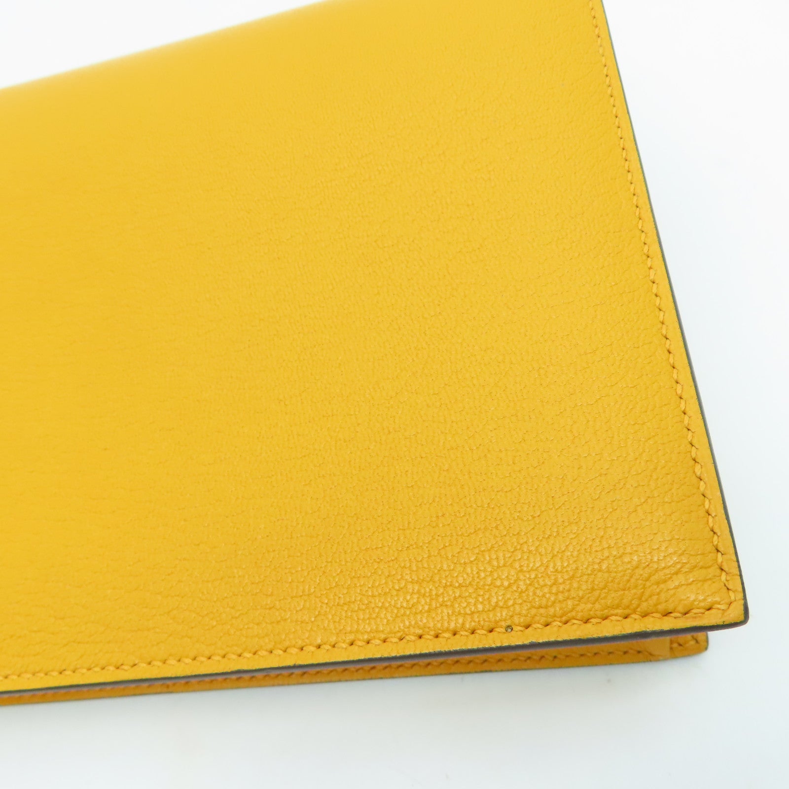 HERMES [Sharp Discount] Mysore Leather Verrou Clutch Silver Buckle Clutch Yellow/Moutarde