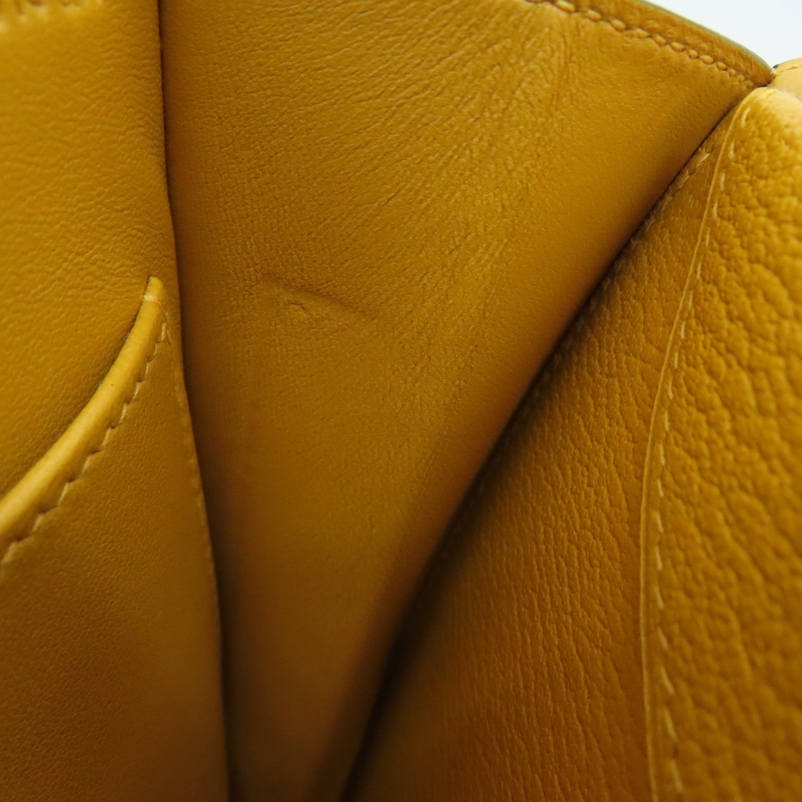 HERMES [Sharp Discount] Mysore Leather Verrou Clutch Silver Buckle Clutch Yellow/Moutarde