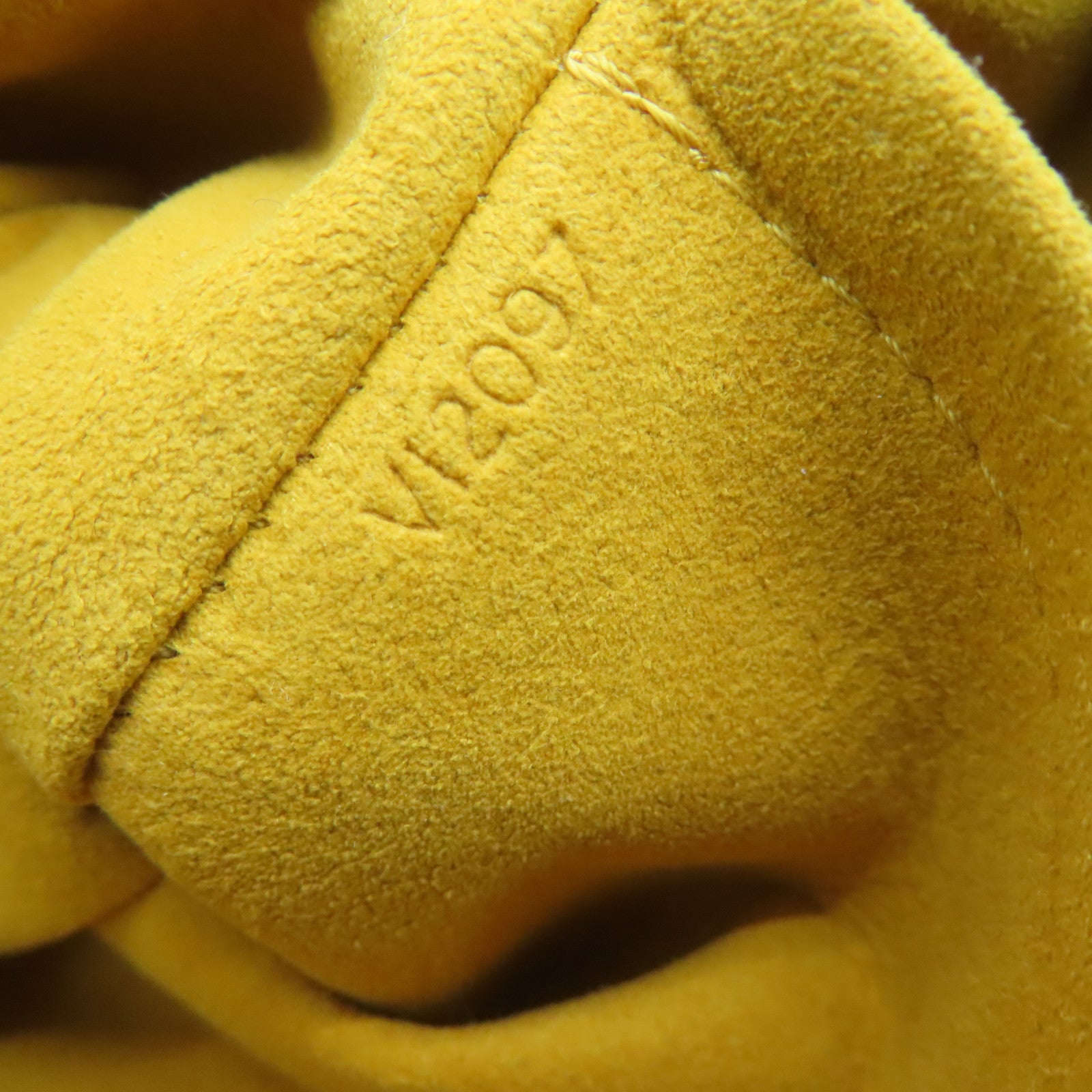 LOUIS VUITTON 【激減優惠】Monogram Denim Neo Cabby MM金扣手挽肩背兩用袋黑色