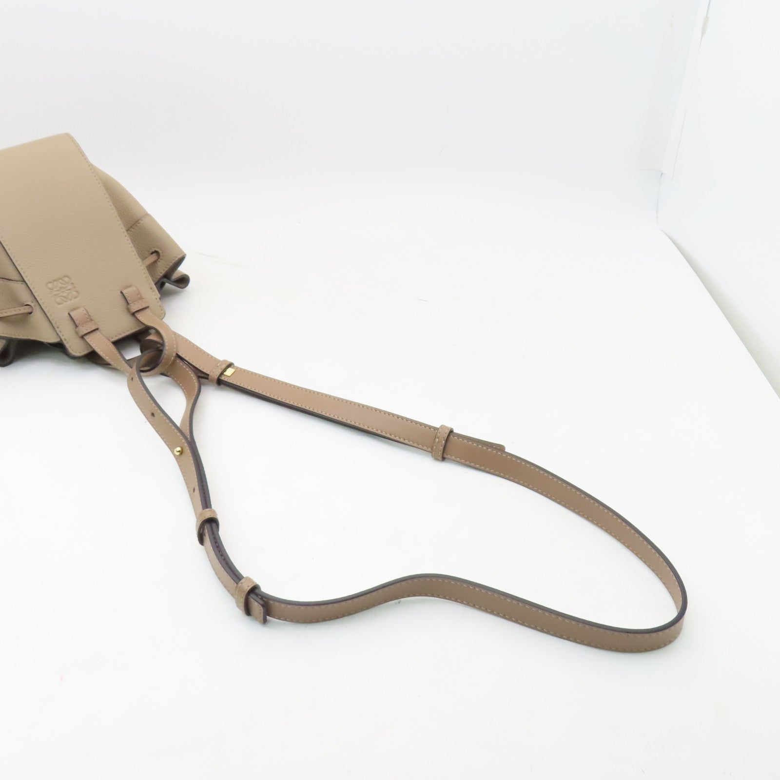 LOEWE 【激減優惠】牛皮皮革Mini Hammock金扣手挽肩背兩用袋啡色