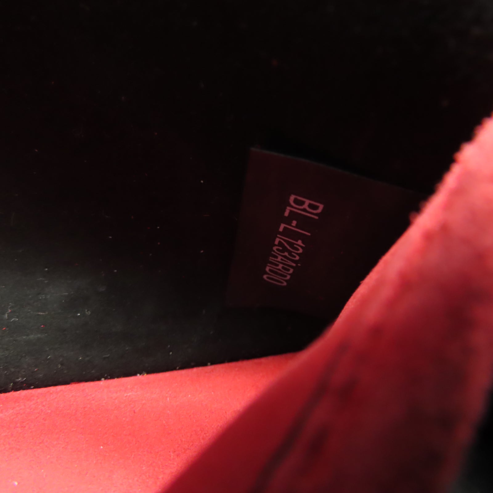 Valentino 牛皮皮革Shoulder Bag銀扣鏈帶肩背袋黑色