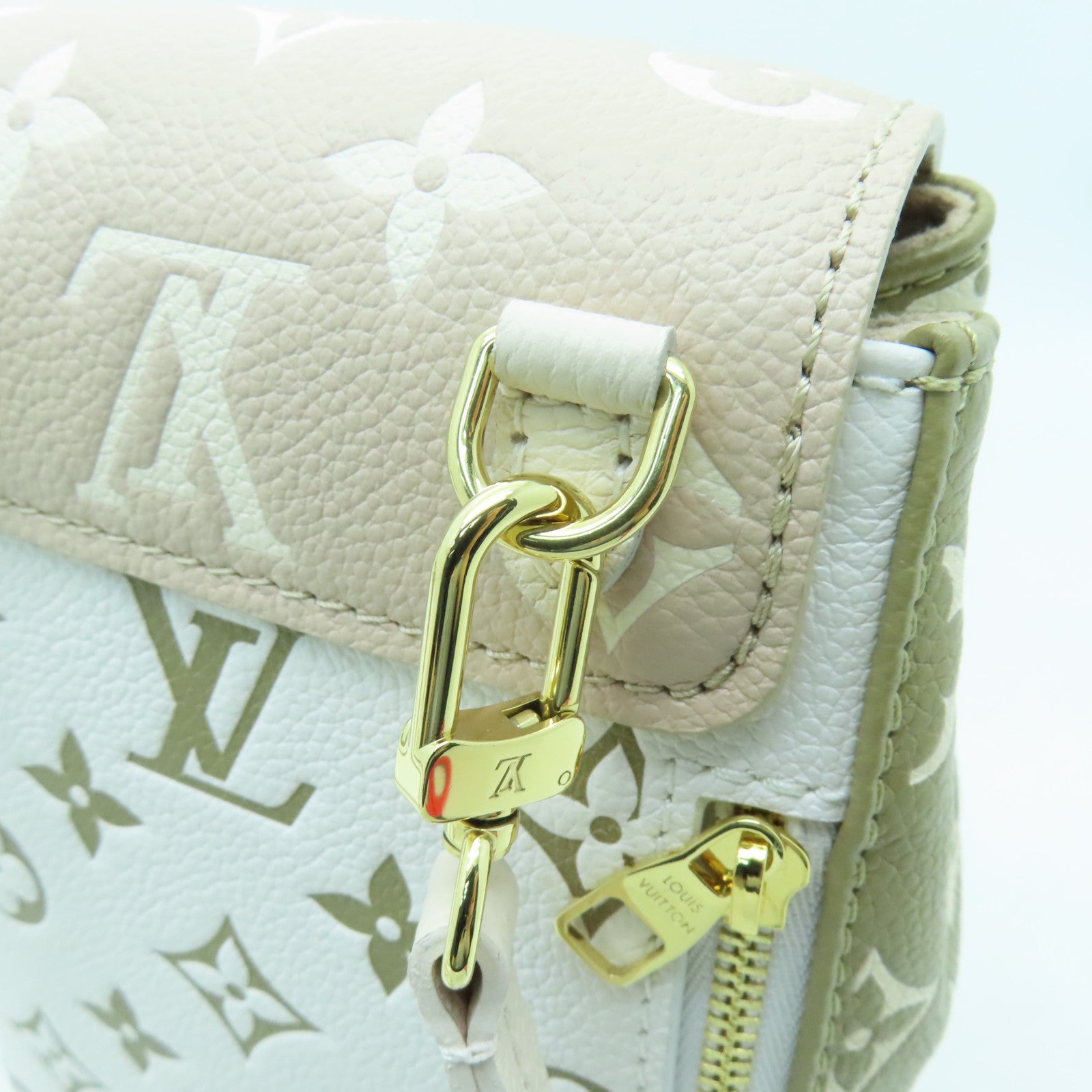 LOUIS VUITTON Monogram Empreinte Tiny Backpack金扣背包/肩背袋米色/綠色