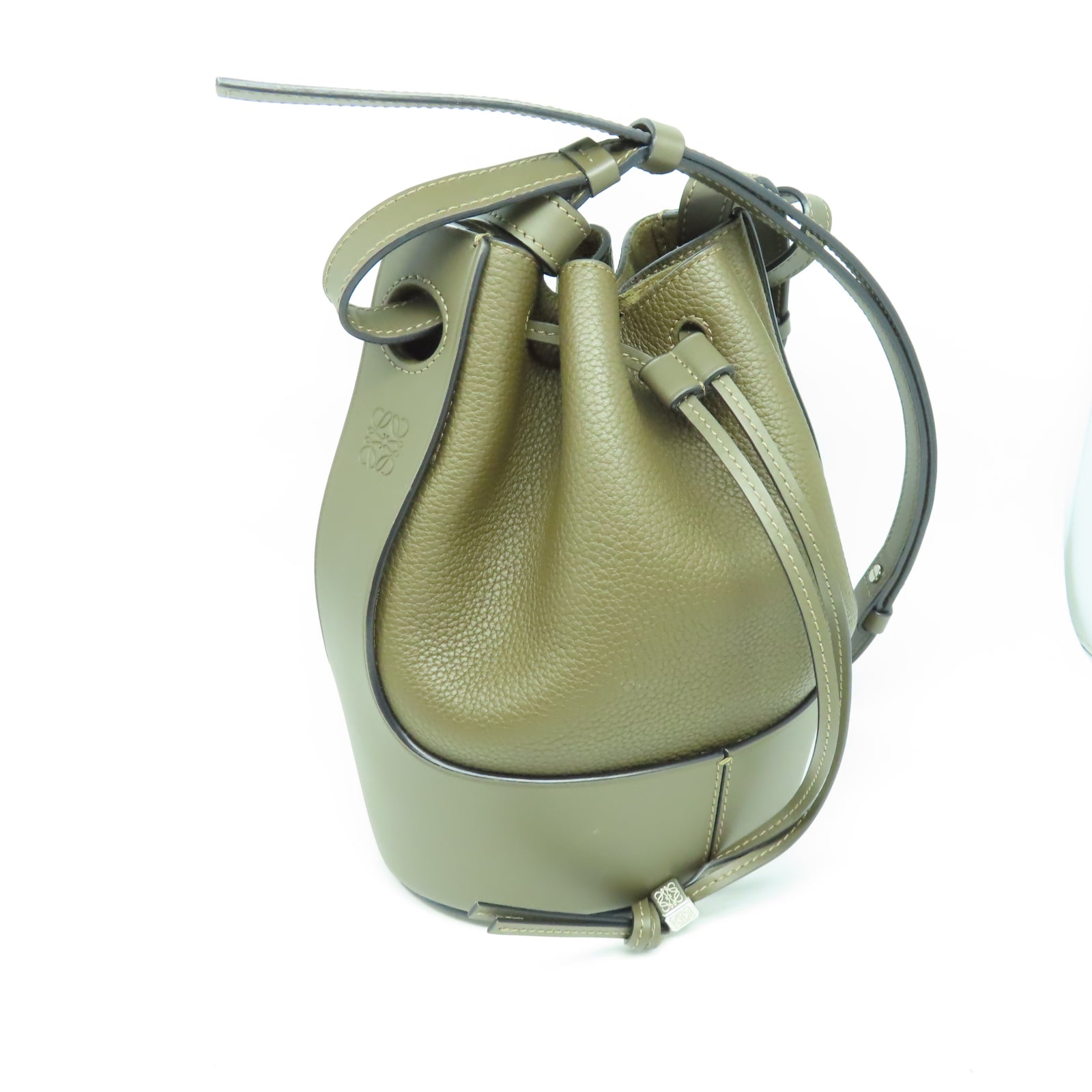 LOEWE 牛皮皮革Loewe Balloon Bag銀扣手挽肩背兩用袋棕色