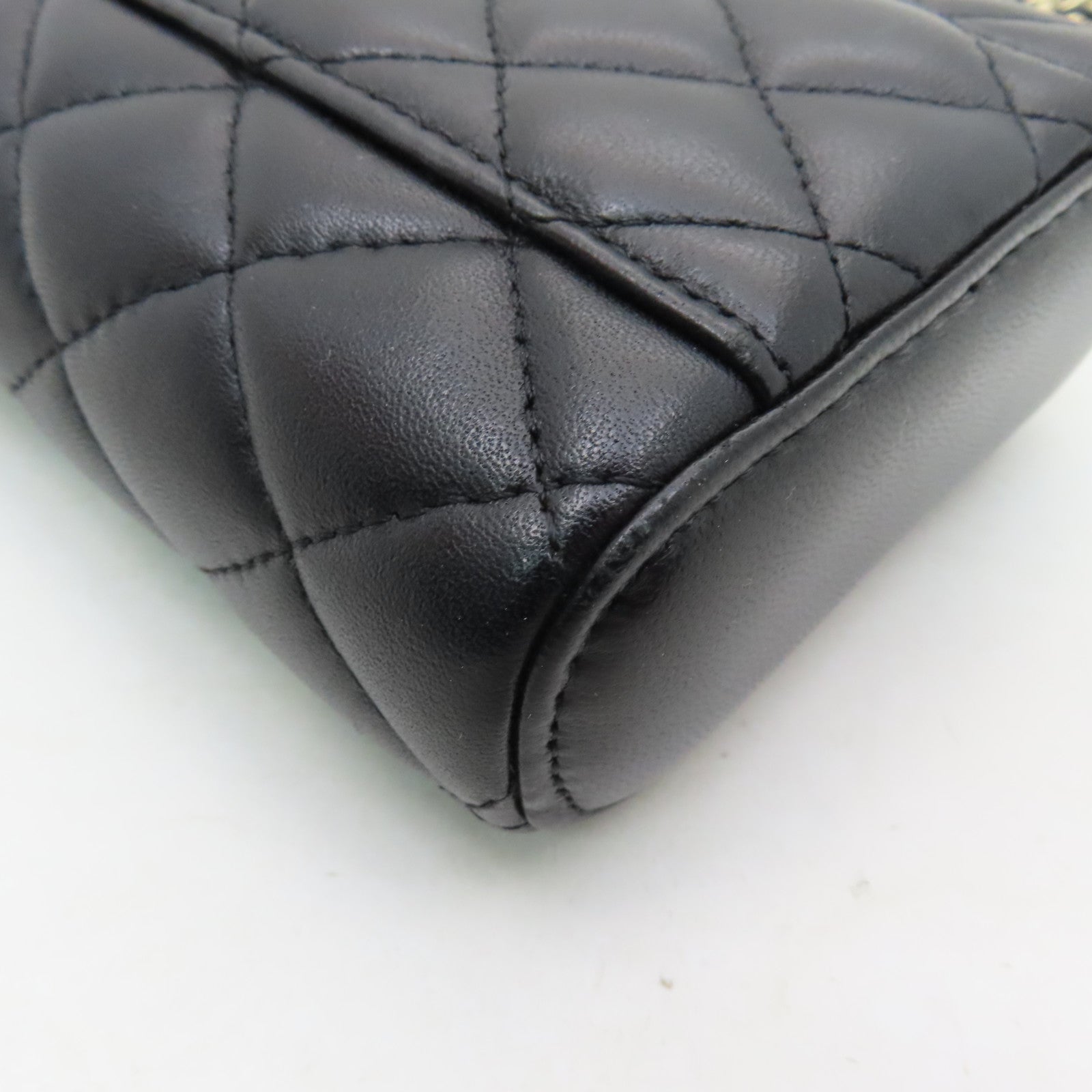 CHANEL 菱格羊皮皮革Chain Shoulder金扣鏈帶肩背袋黑色