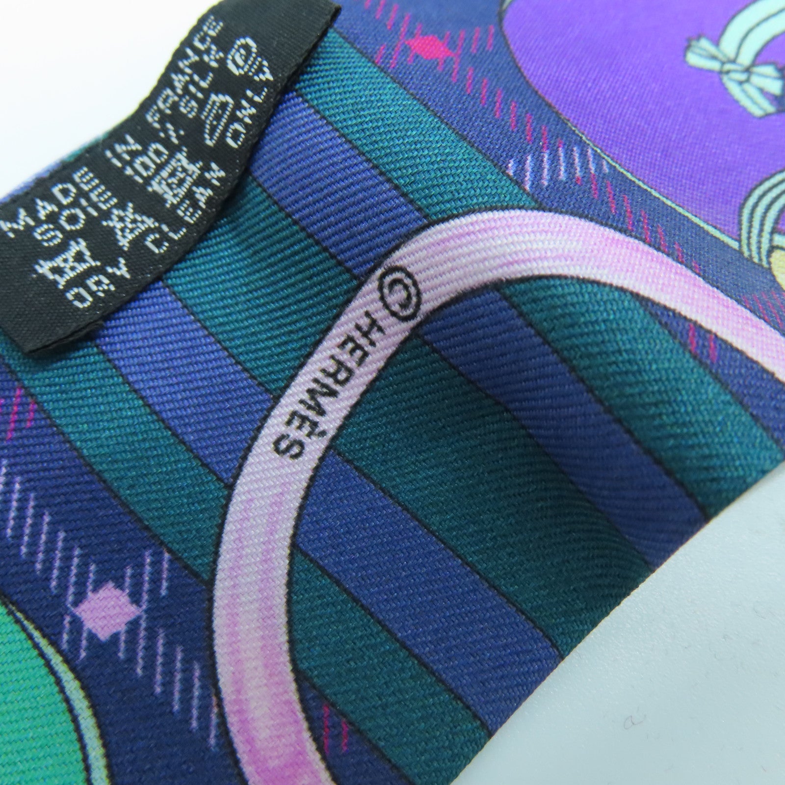 HERMES 【激減優惠】絲質Twilly絲巾彩色