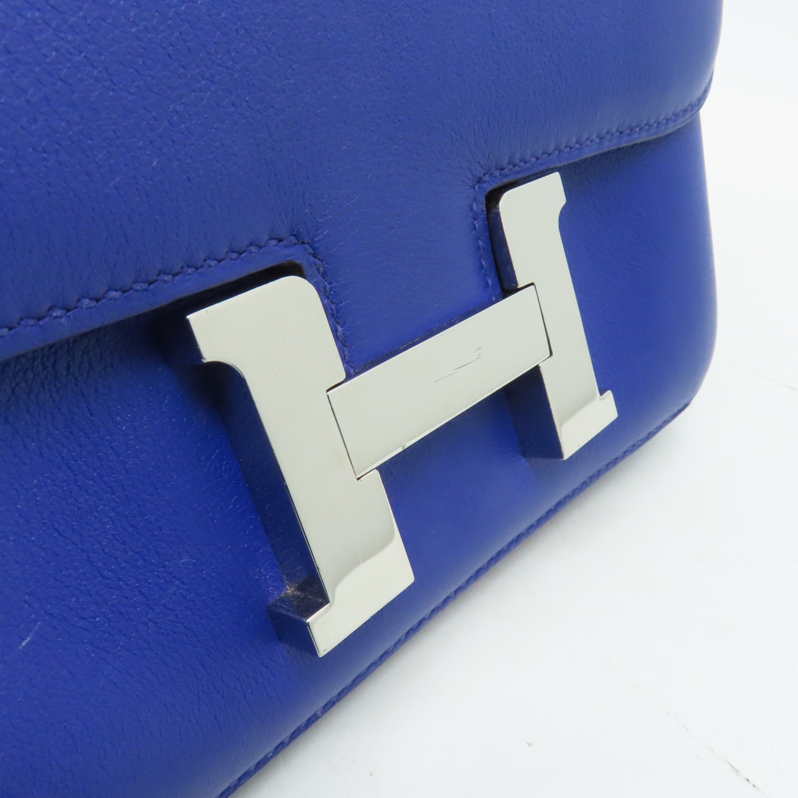 HERMES Swift皮革Constance Mini銀扣肩背袋藍色