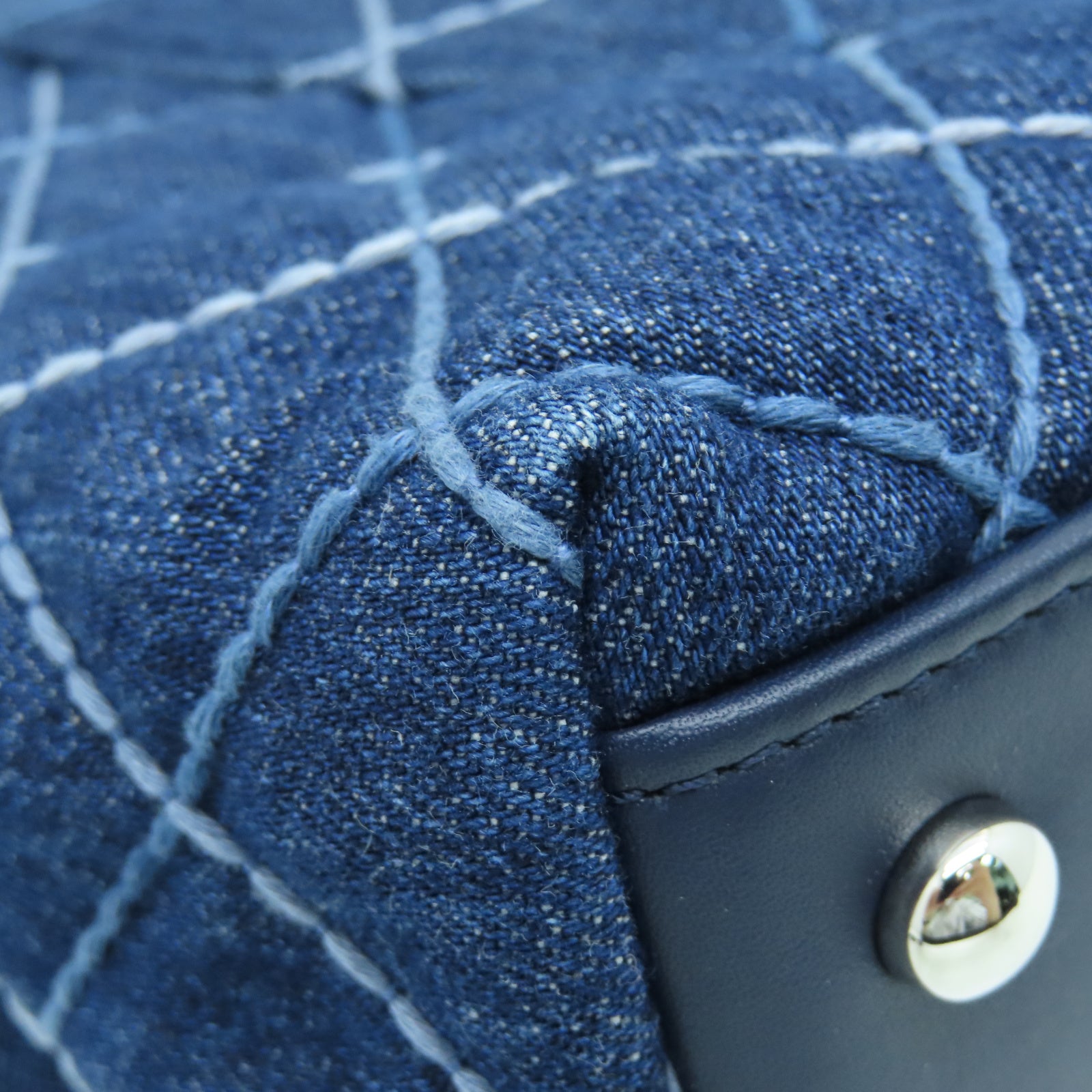 CHANEL 菱格Denim Coco handle銀扣鏈帶肩背袋藍色