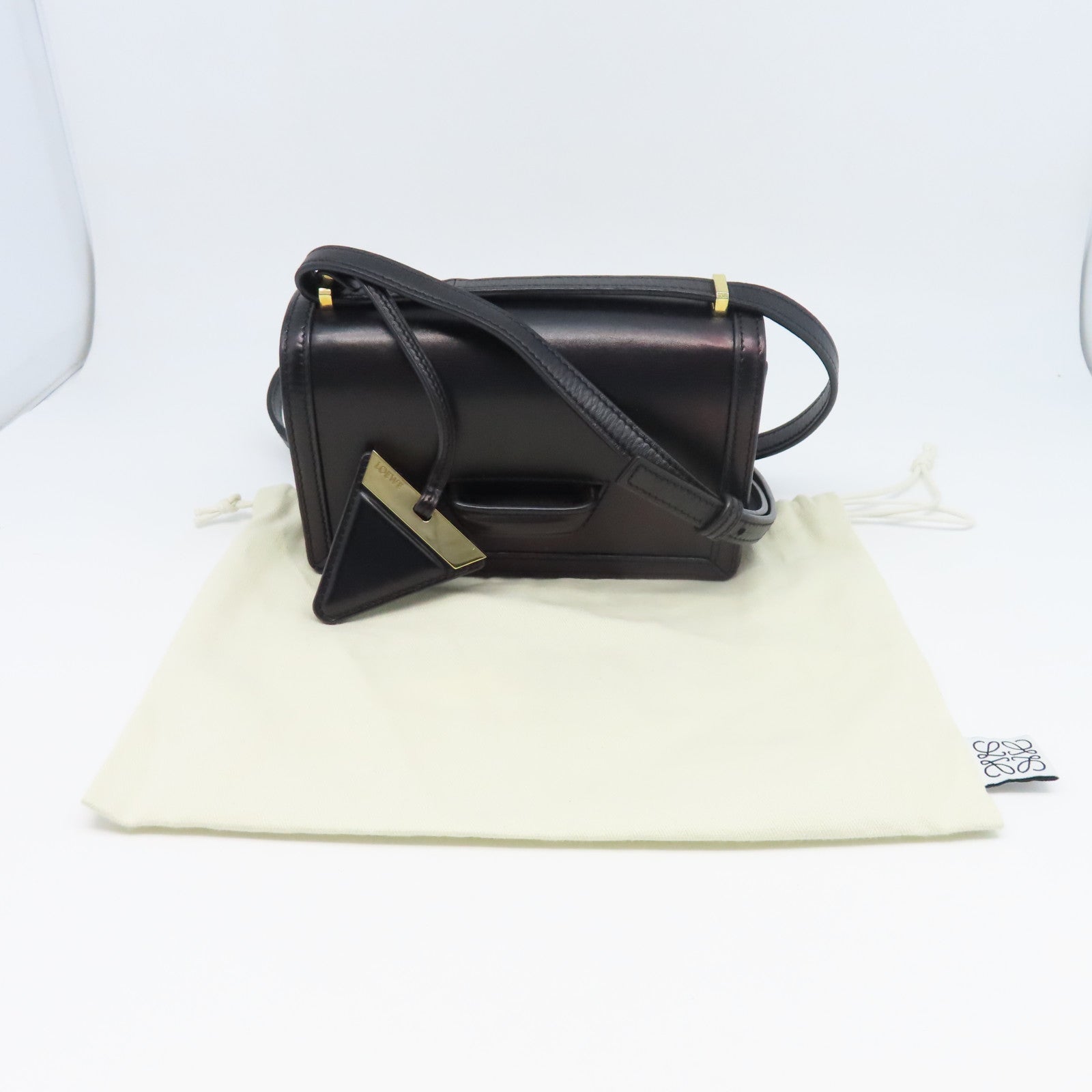 LOEWE 牛皮皮革Barcelona Small金扣肩背袋黑色
