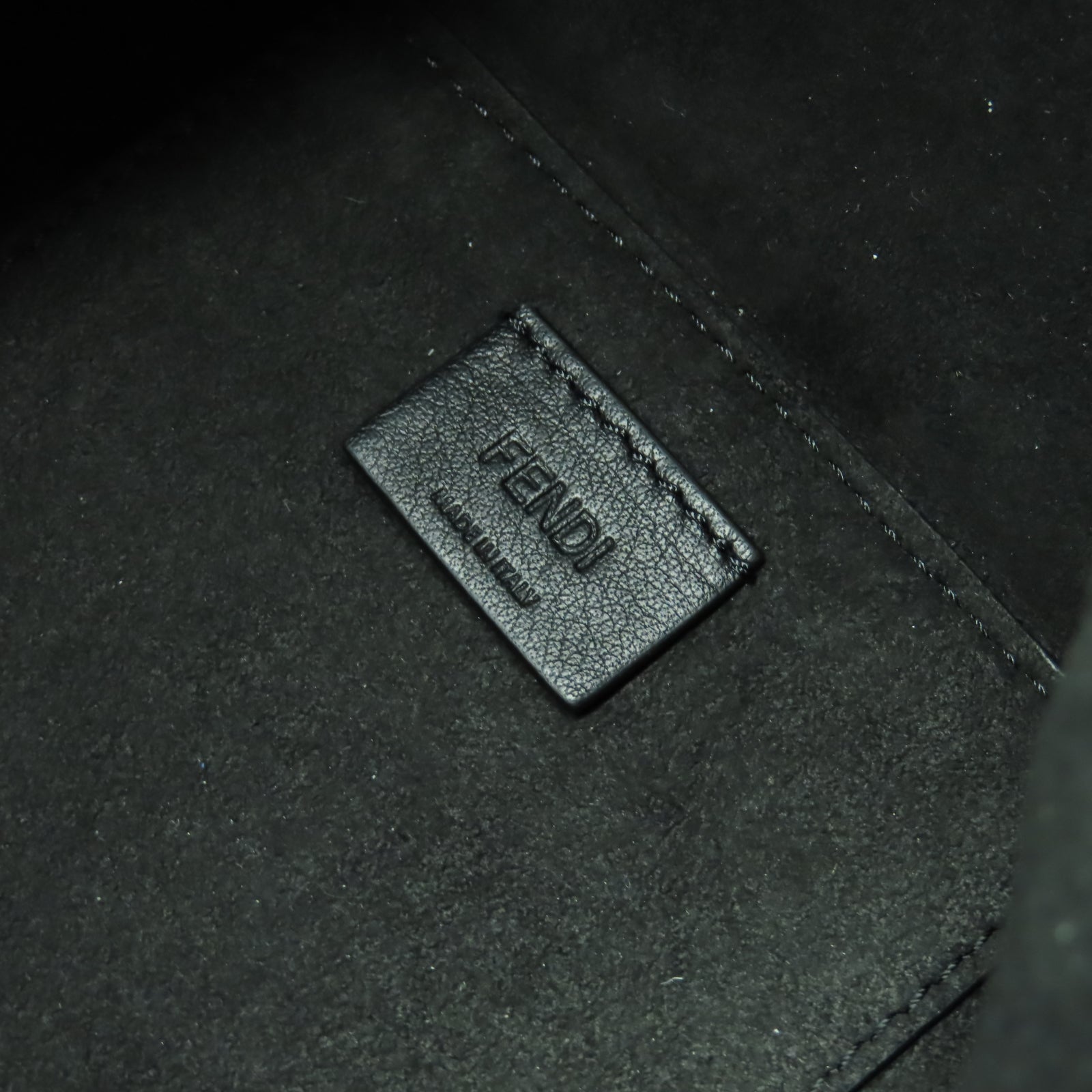 FENDI 牛皮皮革Origami金扣肩背袋黑色